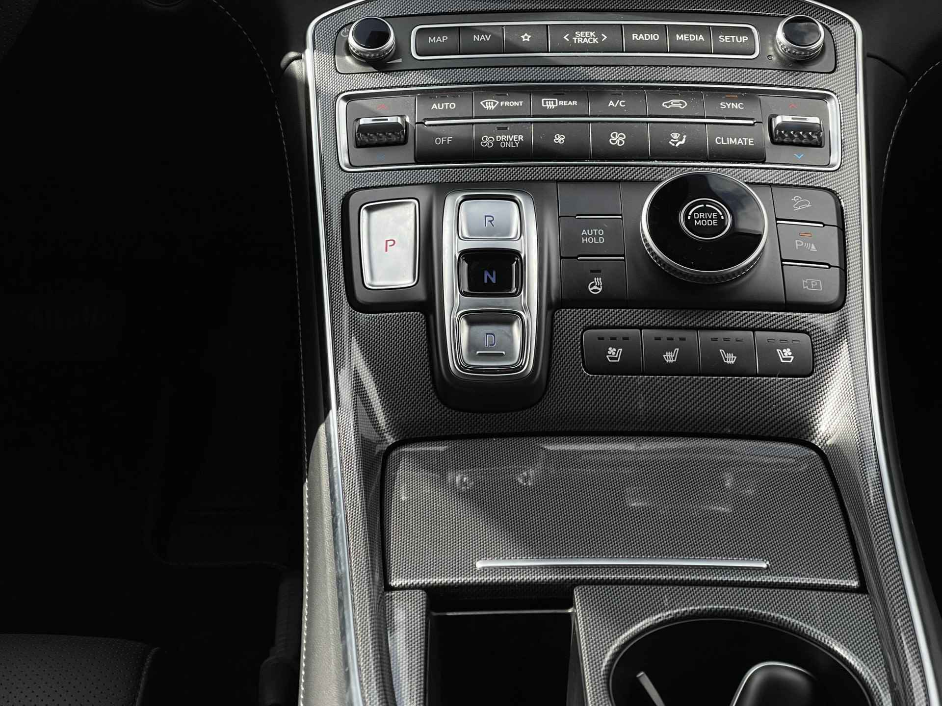 Hyundai Santa Fe 1.6 T-GDI HEV Premium Sky | Panoramadak | Leder | Stuur- + Stoelverwarming | Head-Up Display | Geheugenstoel | Rijklaarprijs! - 21/33