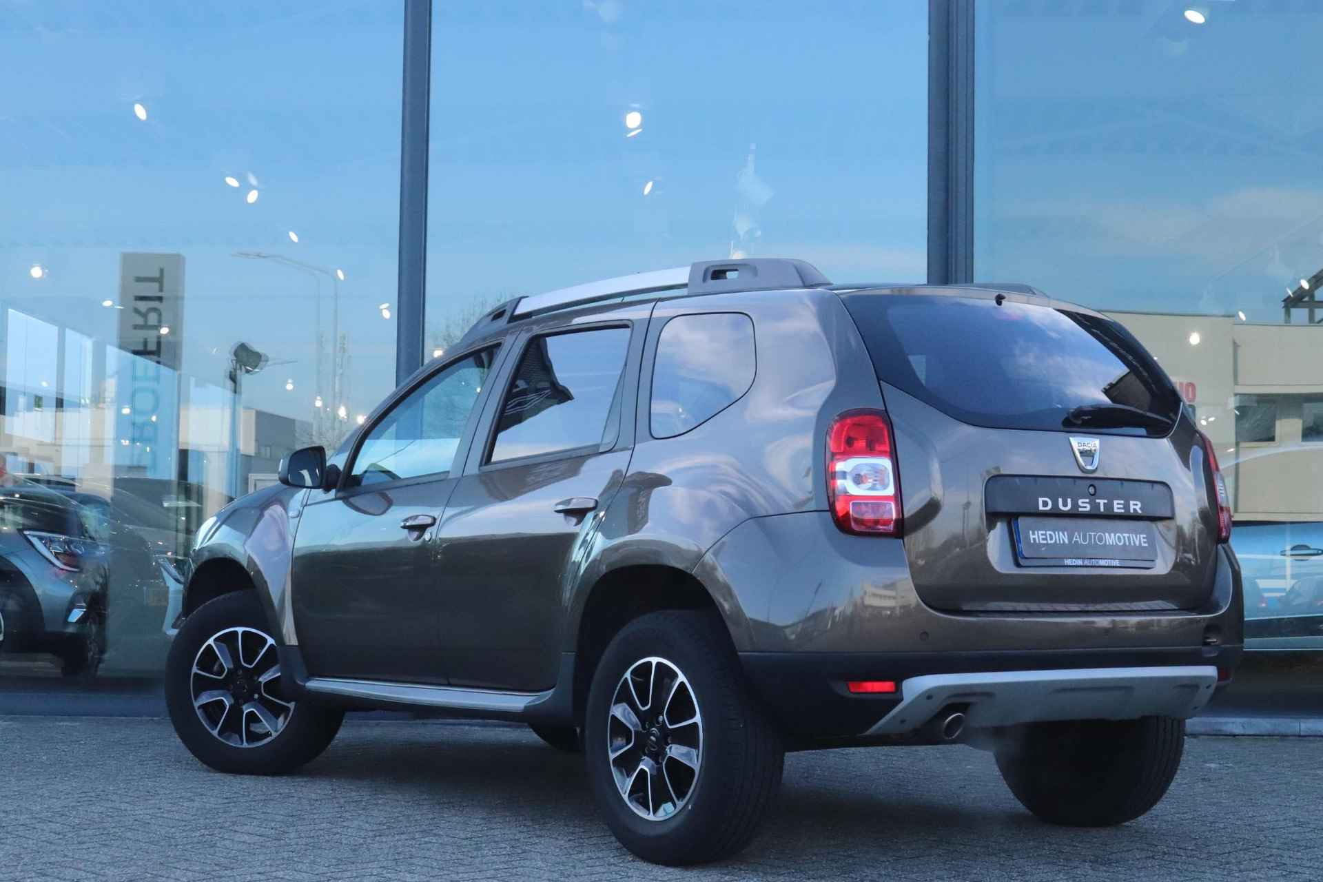 Dacia Duster 1.2 TCe 4x2 Blackshadow | Leder | Camera | Navigatie | Cruise Control | Climate Control | - 29/30