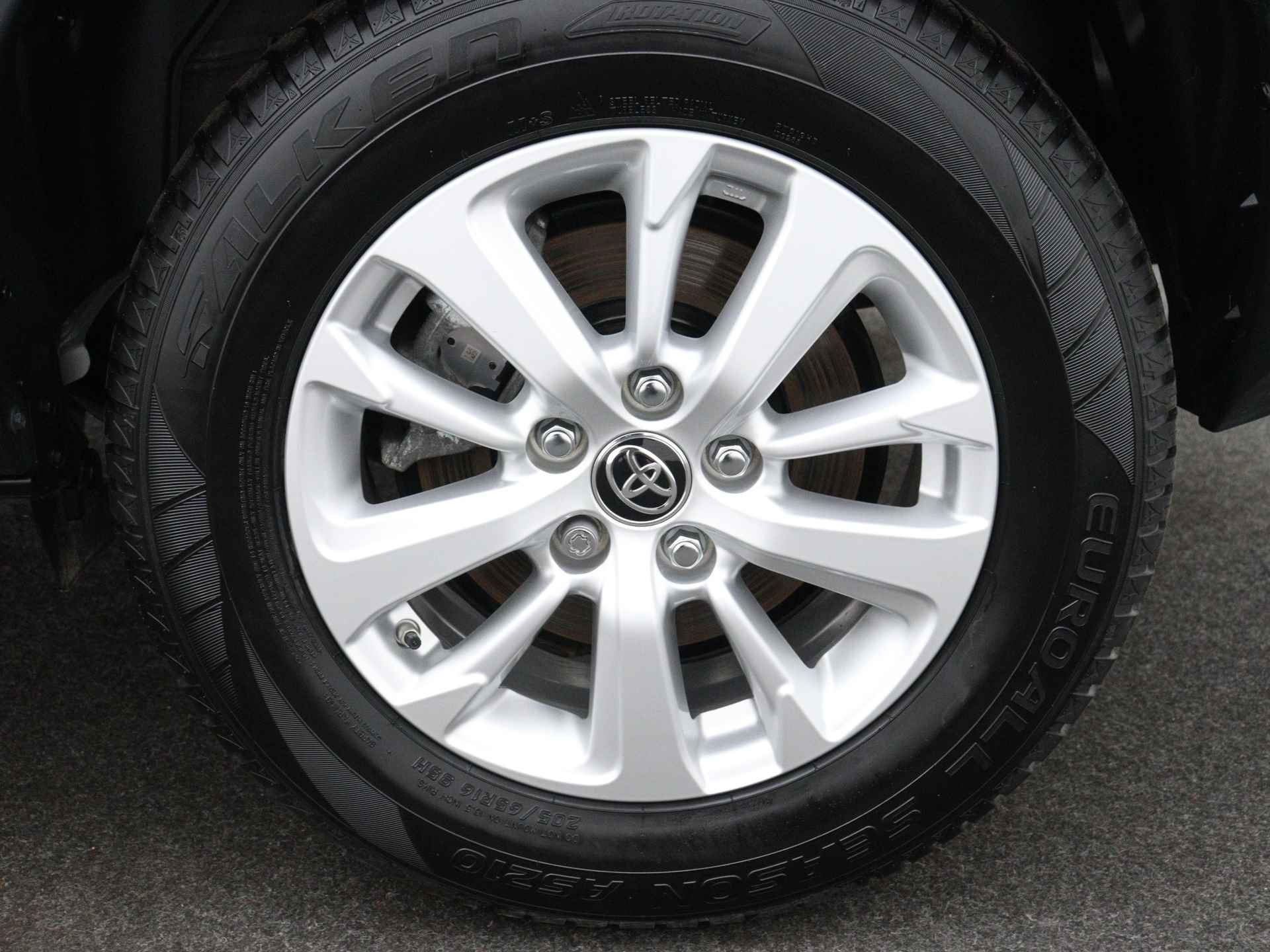 Toyota Yaris Cross 1.5 Hybrid Active Limited | Apple CarPlay | Camera | LM Velgen | - 41/42