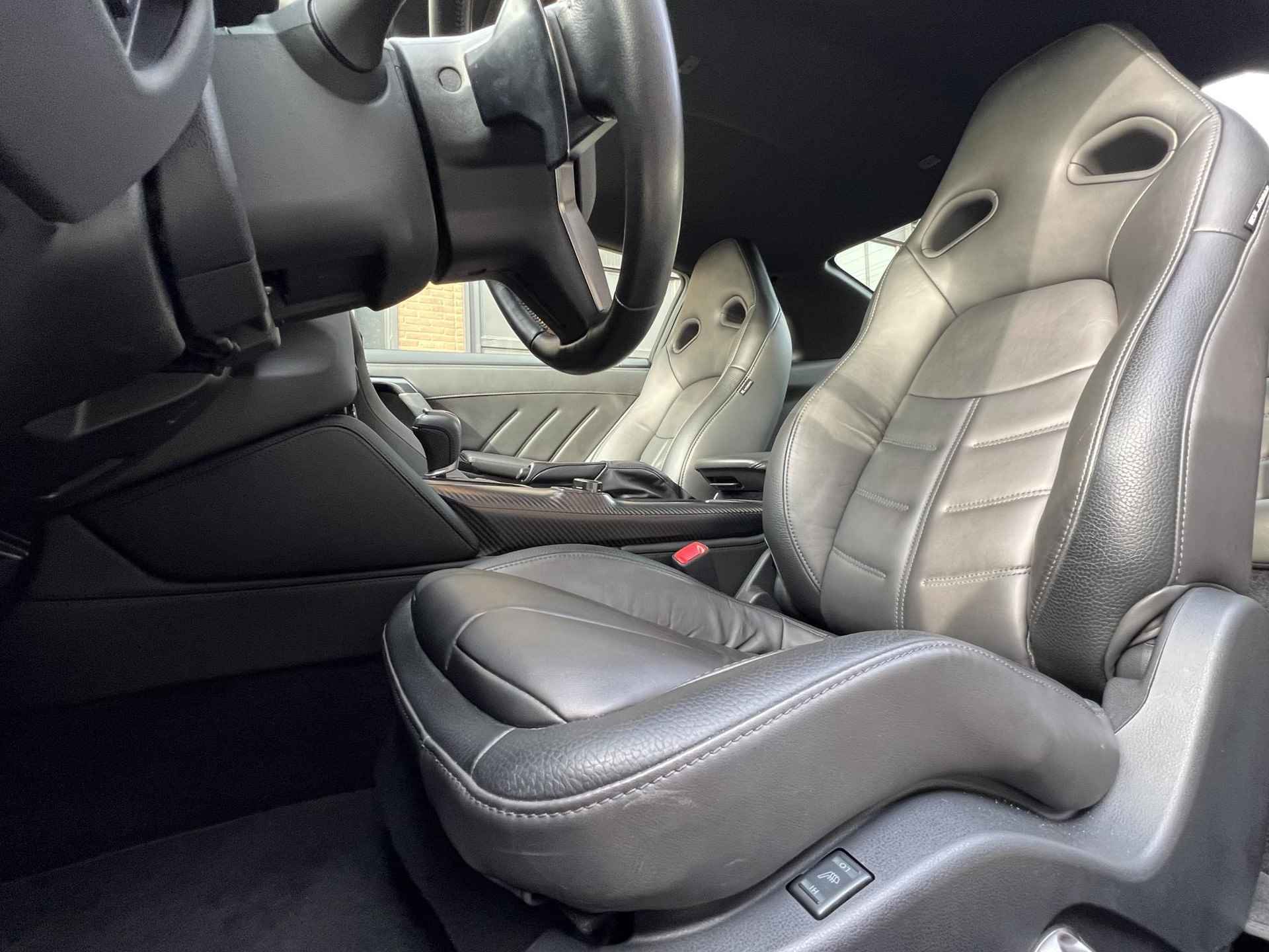 Nissan GT-R 3.8 V6 Black Edition Cruise Control | Navigatie | PDC | Camera | Climate Control | Bose Premium Sound | Brembo Remmen | Titanium uitlaat | Apple Carplay | Lederen Kuipstoelen | Black Edition | - 15/49