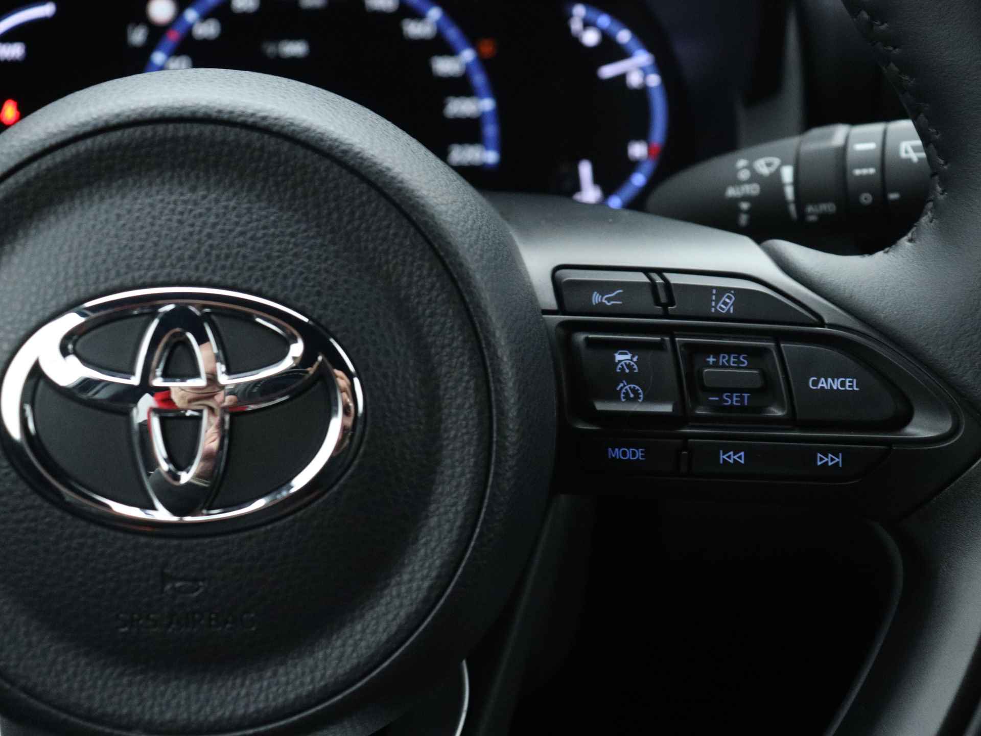 Toyota Yaris Cross 1.5 Hybrid Dynamic Plus Limited | Dodehoek sensor | Parkeersensor voor en achter | Winter Pack | - 23/46