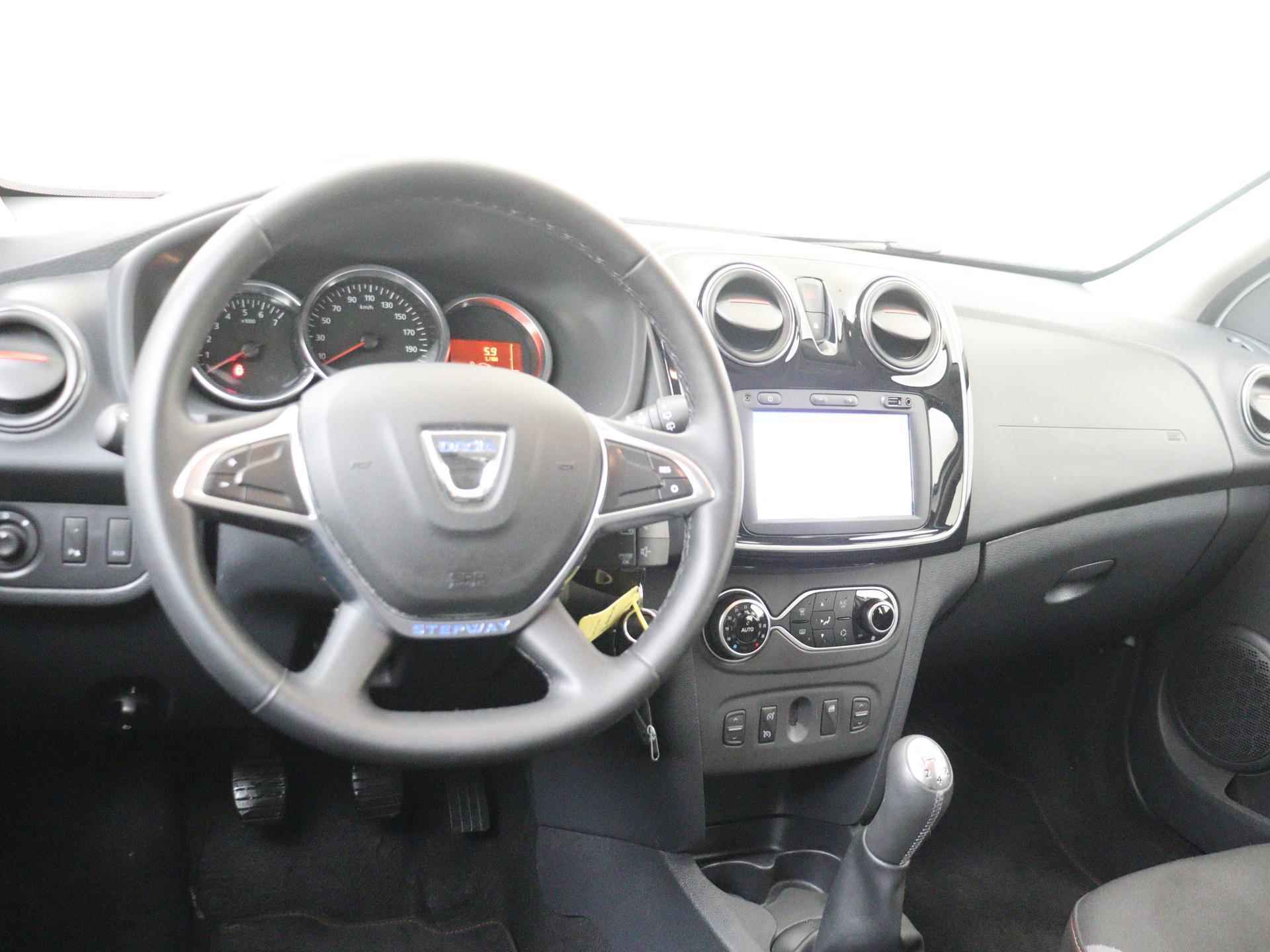 Dacia Sandero 0.9 TCe 90 PK Tech Road Navigatie / Climate Control / Cruise Control / Parkeersensoren Achter / Camera Achter - 12/28