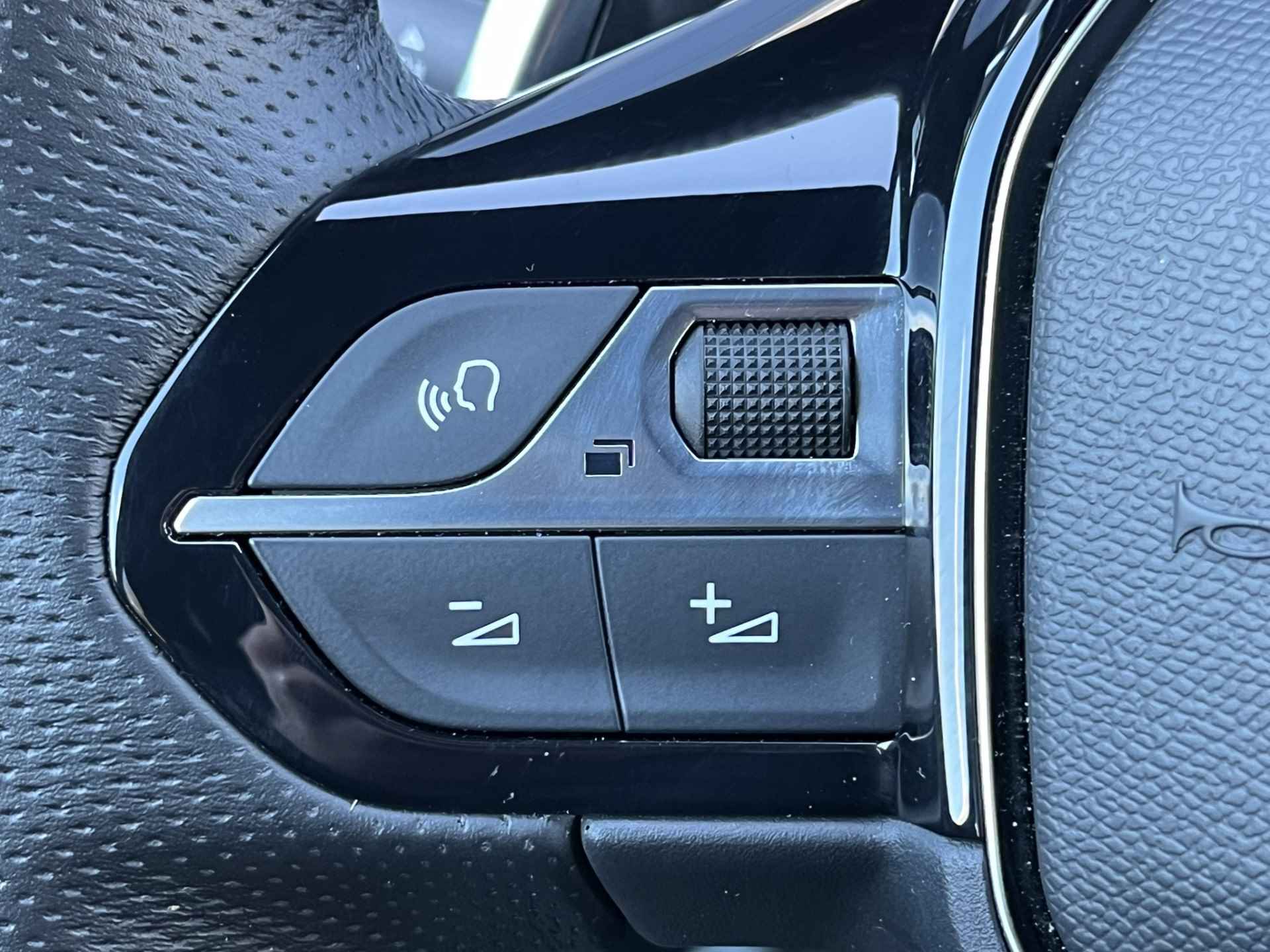 Peugeot 3008 1.2 130PK GT | Adaptieve Cruise | Stoelverwarming | Apple/Android Carplay | Navigatie | Camera | Bla LED | Getint Glas | Climate Control - 20/53