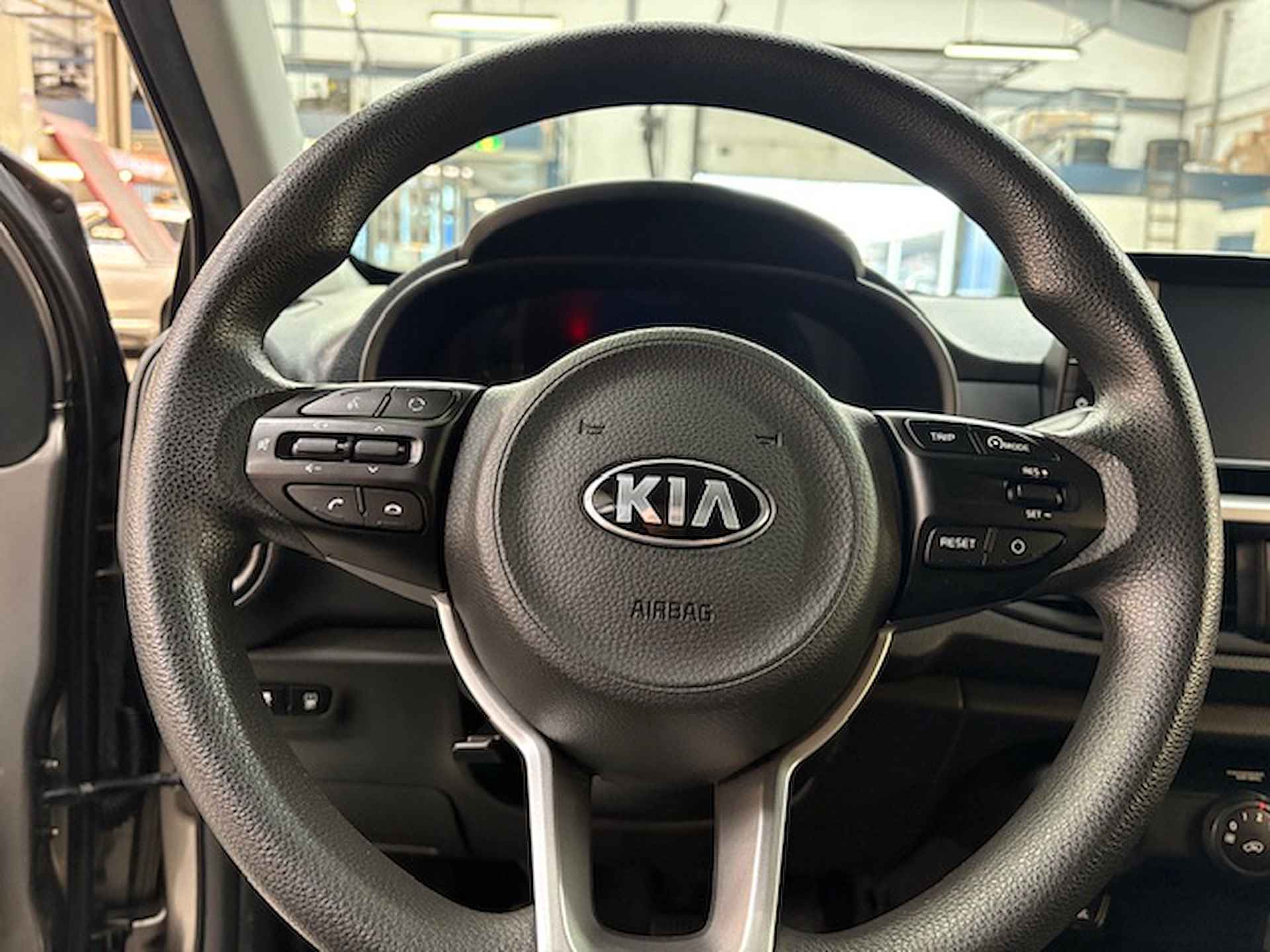 Kia Picanto 1.0 MPi 67pk 4-zits ComfortPlusLine | Apple carplay / Android auto | Camera | Airco | Bluetooth | NAP | Rijklaar prijs! - 17/23