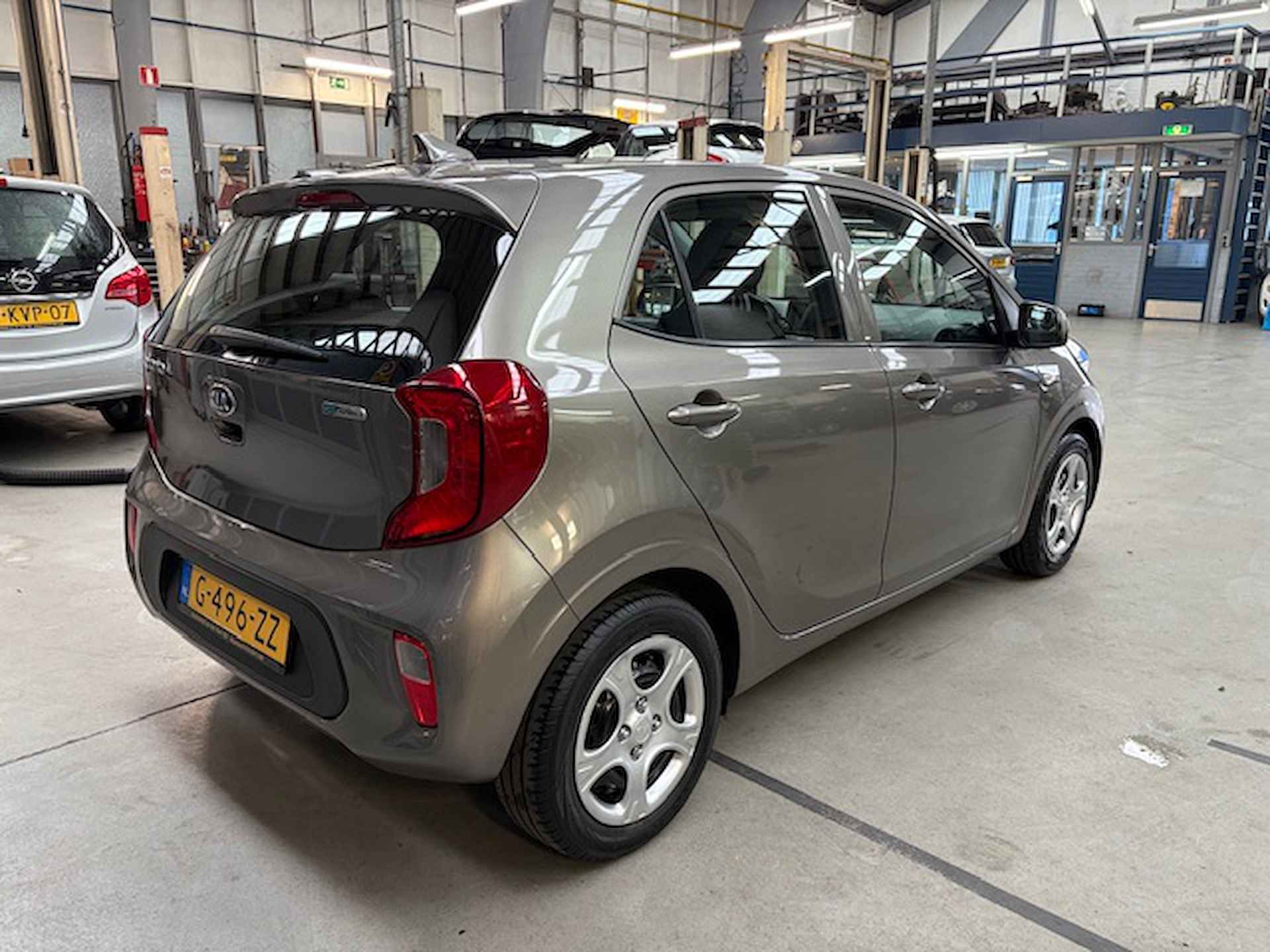 Kia Picanto 1.0 MPi 67pk 4-zits ComfortPlusLine | Apple carplay / Android auto | Camera | Airco | Bluetooth | NAP | Rijklaar prijs! - 7/23