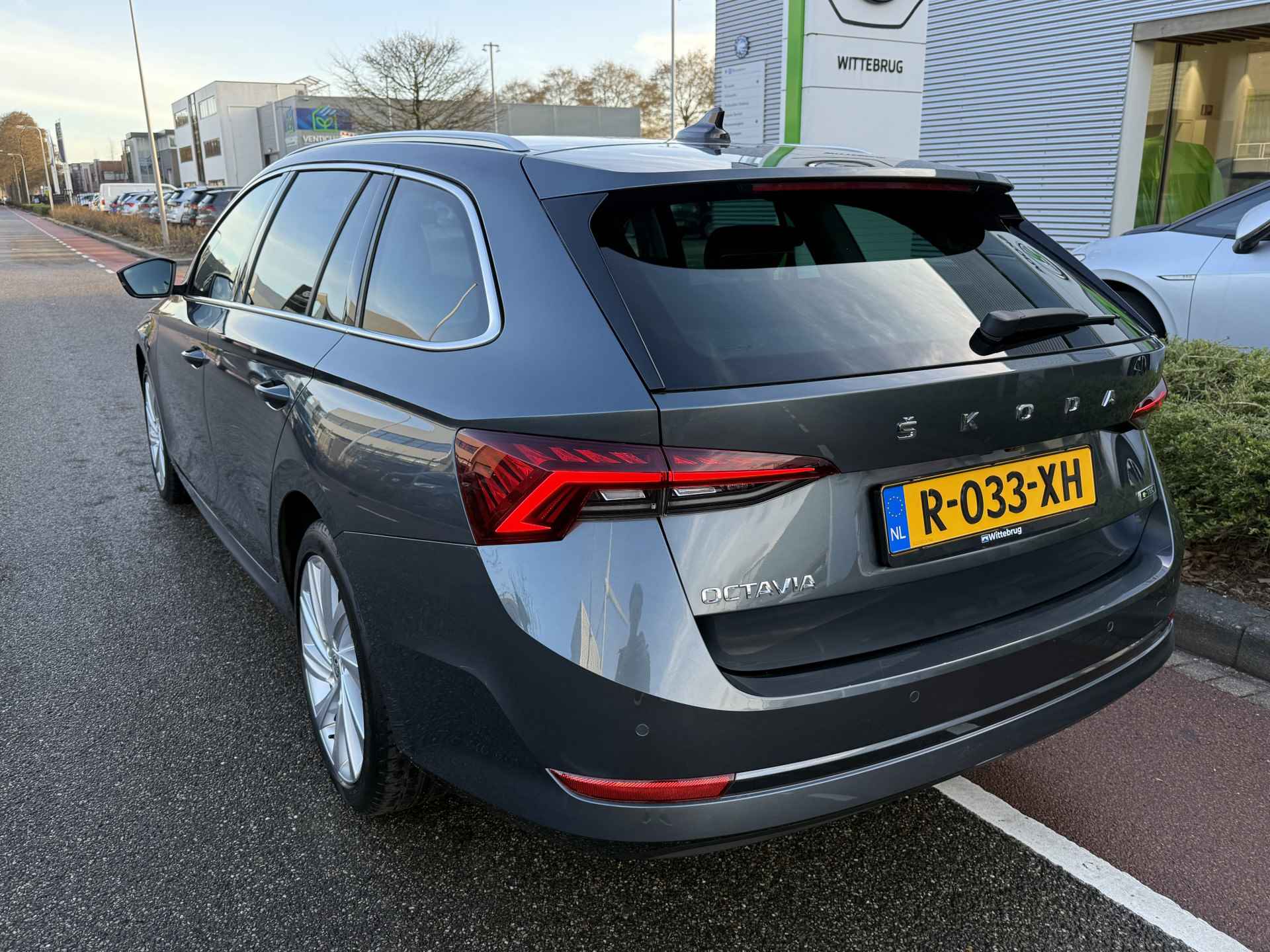 Škoda Octavia Combi 1.5 e-TSI Business Edition Plus / NAVI / APP.Connect / 18"LMV / Elektr. Bestuurdersstoel - 8/38