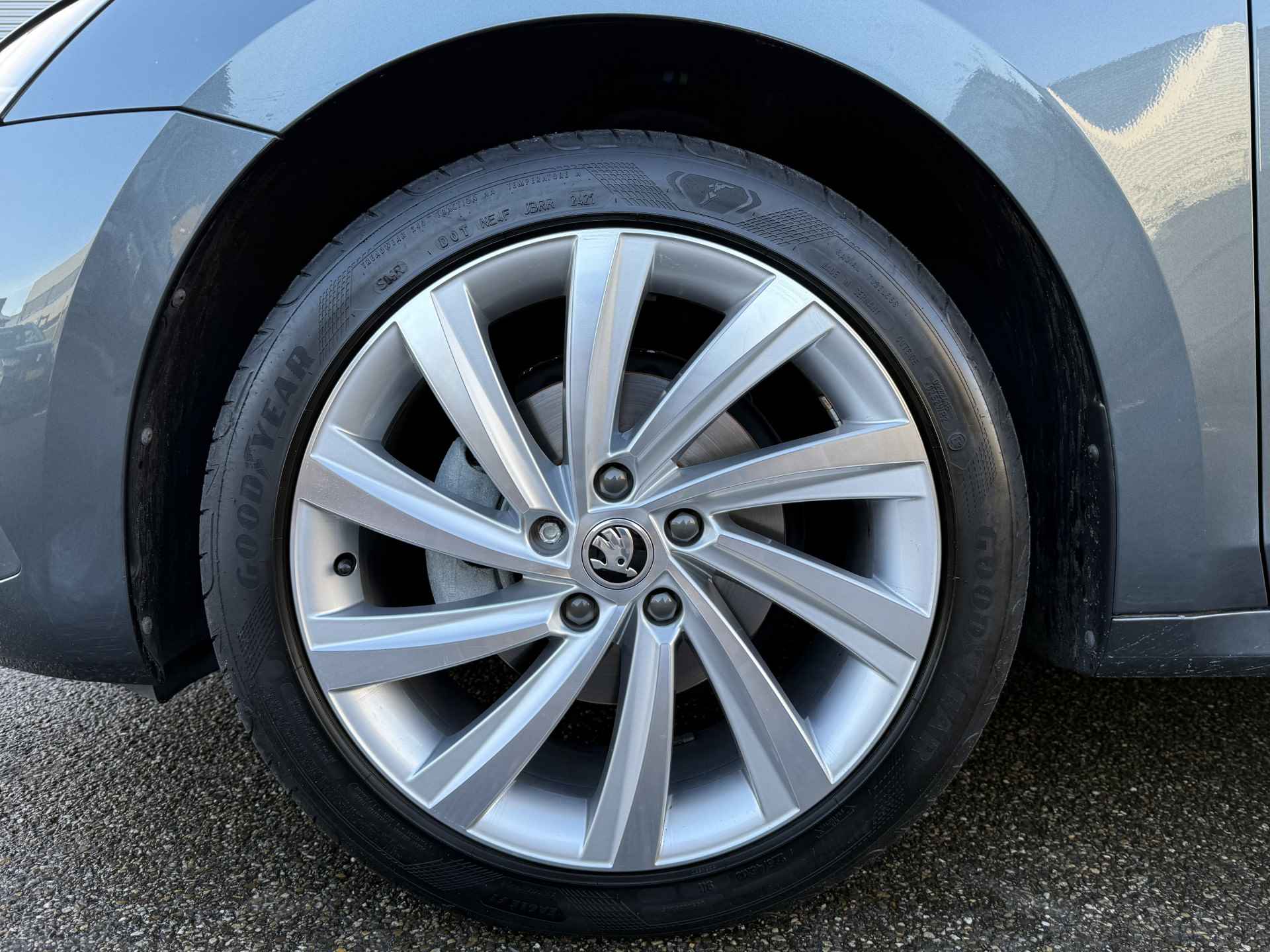 Škoda Octavia Combi 1.5 e-TSI Business Edition Plus / NAVI / APP.Connect / 18"LMV / Elektr. Bestuurdersstoel - 5/38