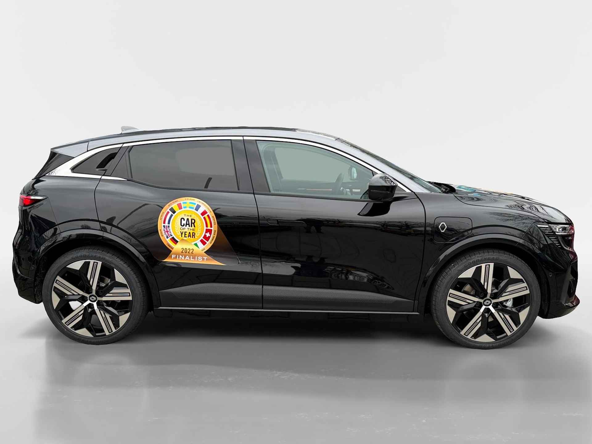 Renault Megane E-Tech Comfort Range Iconic 60 kWh | UIT VOORRAAD LEVERBAAR OP = OP NU MET €3.000,- SALE & SALE KORTING!!! - 5/28