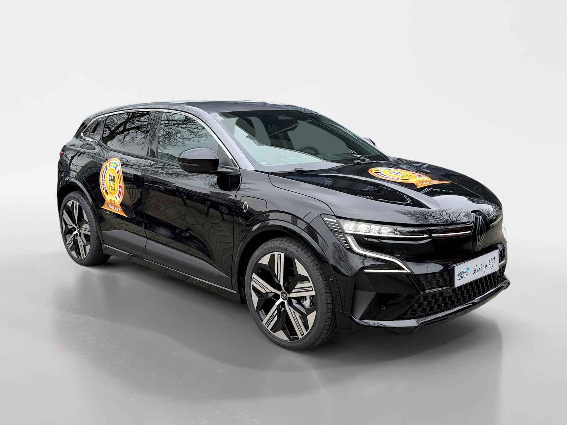 Renault Megane E-Tech Comfort Range Iconic 60 kWh | UIT VOORRAAD LEVERBAAR OP = OP NU MET €3.000,- SALE & SALE KORTING!!! - 14/28