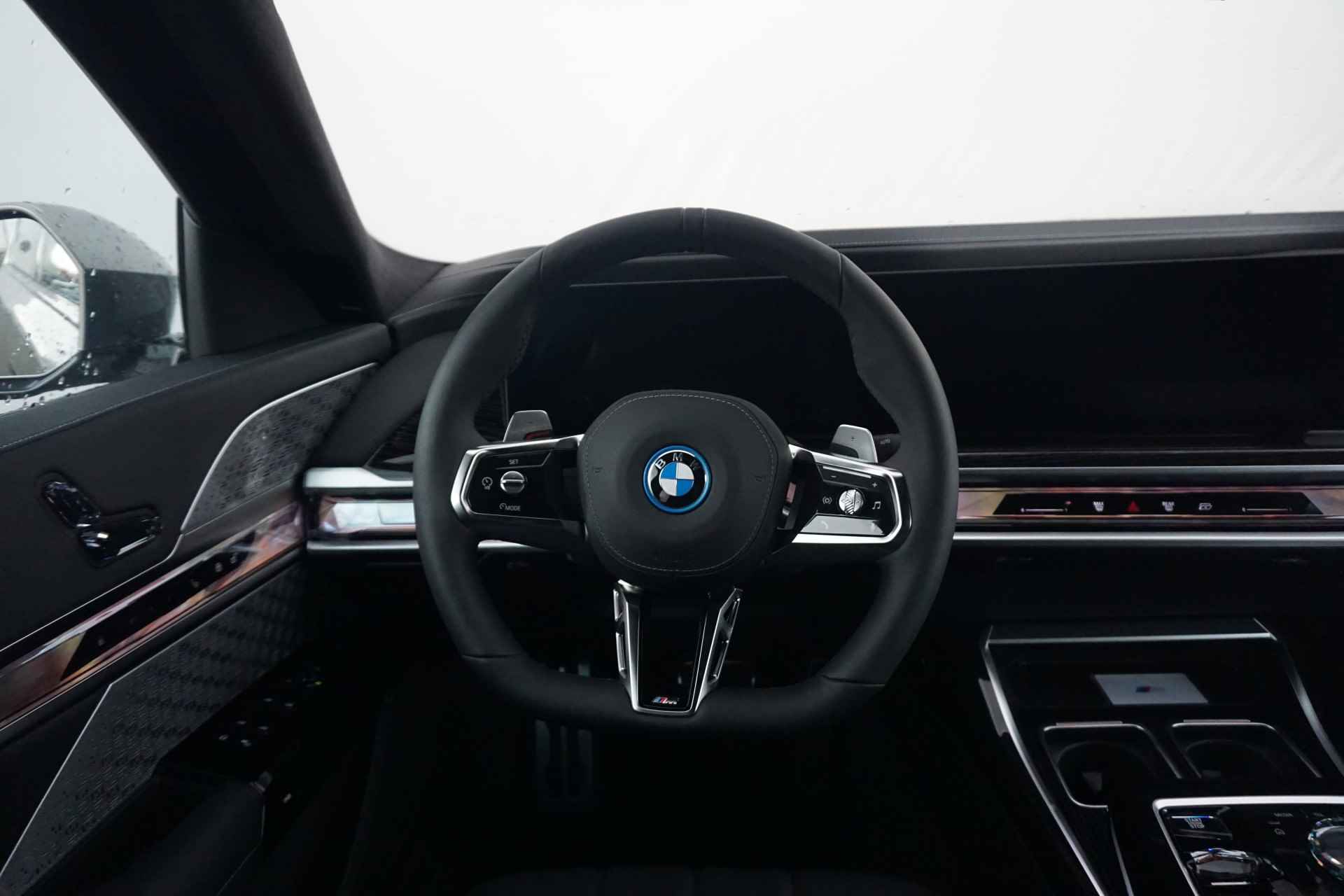 BMW 7 Serie Sedan 750e xDrive | M Sportpakket Pro | Innovation Pakket | Connosseur Pakket | Klima Akustik Pakket | Individual Interieur - 10/23