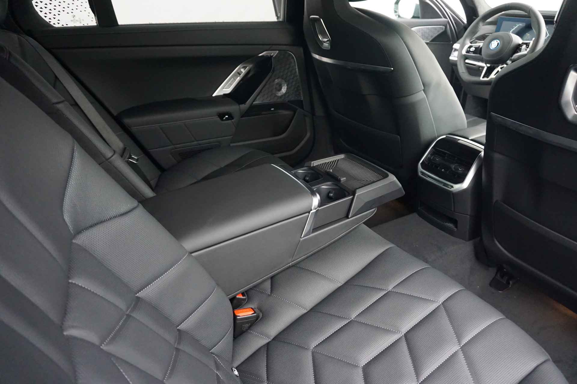 BMW 7 Serie Sedan 750e xDrive | M Sportpakket Pro | Innovation Pakket | Connosseur Pakket | Klima Akustik Pakket | Individual Interieur - 15/23