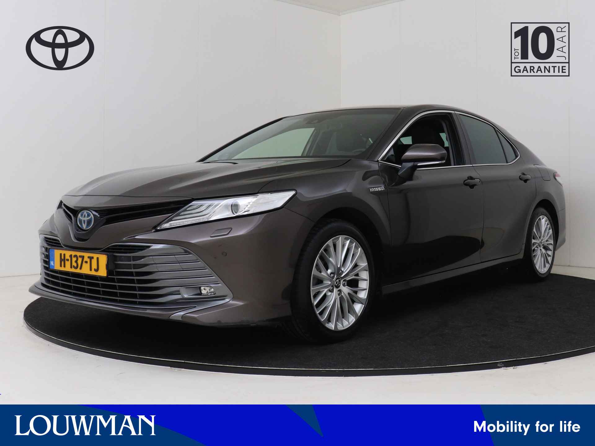 Toyota Camry 2.5 Hybrid Premium I Navigatie I Climate Control I Cruise Control Adaptief I Camera I Lederen Bekleding I 1e Eigenaar I Stoelverwarming Voor I Keyless Entry/Start I