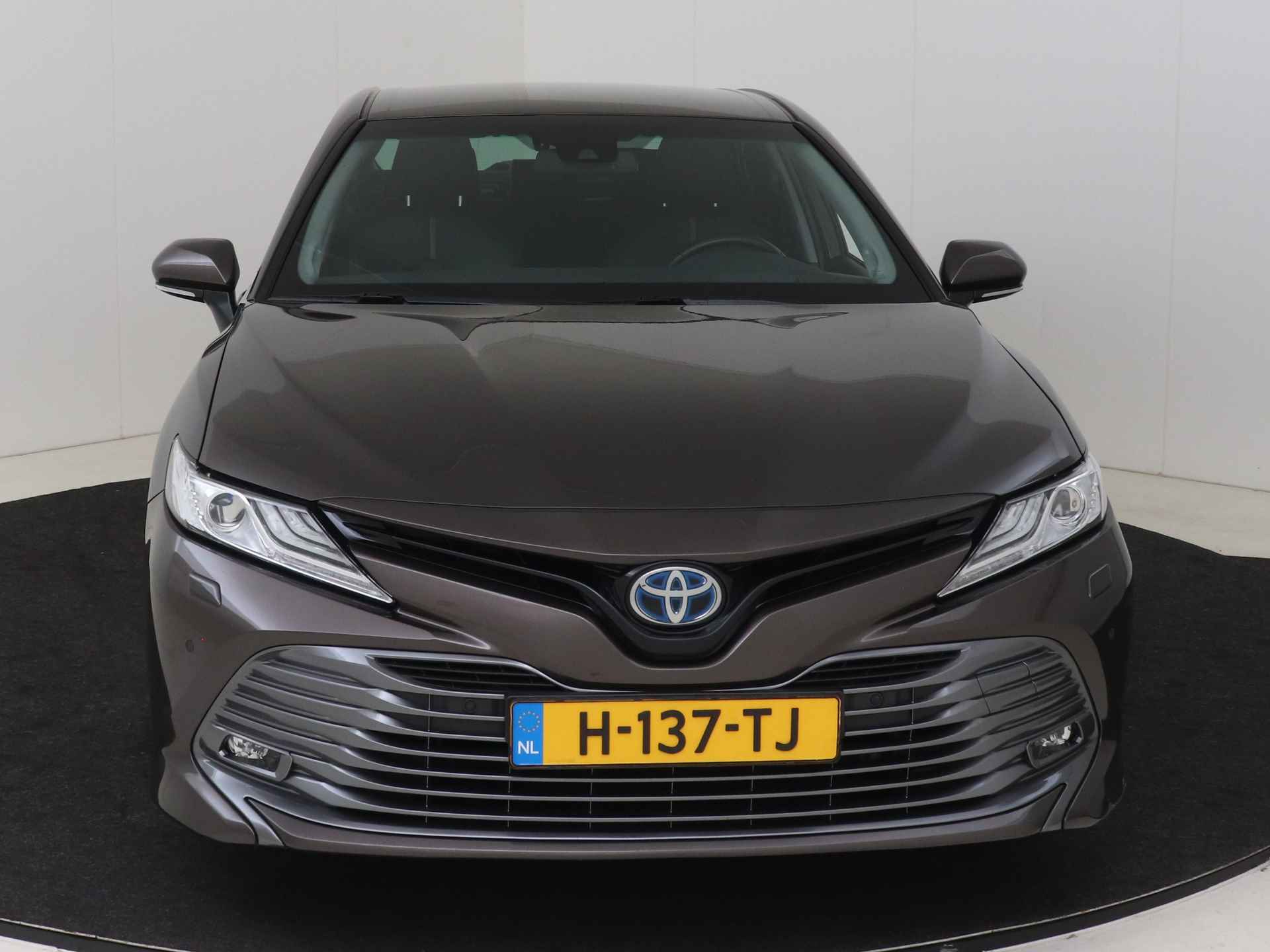 Toyota Camry 2.5 Hybrid Premium I Navigatie I Climate Control I Cruise Control Adaptief I Camera I Lederen Bekleding I 1e Eigenaar I Stoelverwarming Voor I Keyless Entry/Start I - 26/47