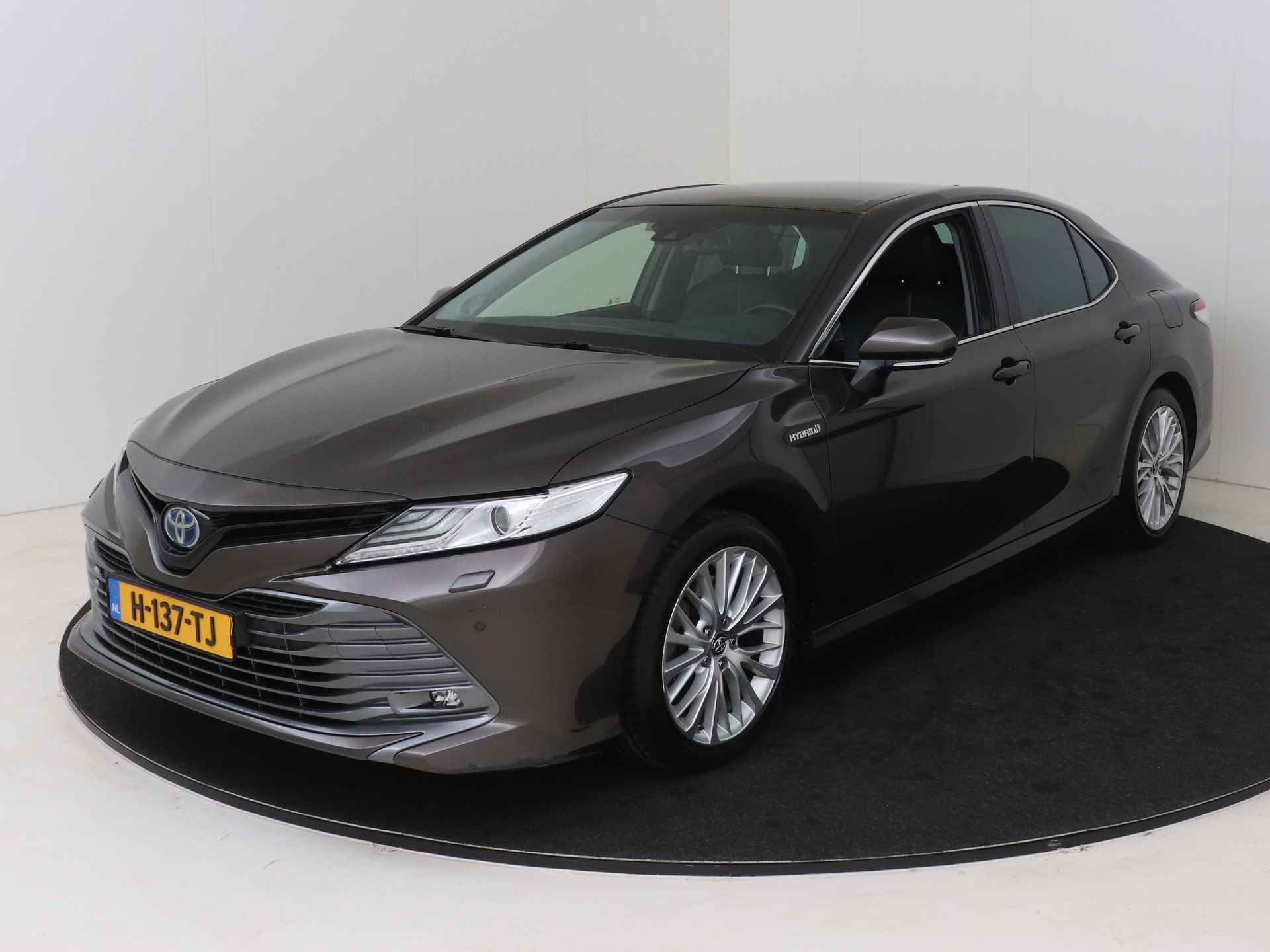 Toyota Camry 2.5 Hybrid Premium I Navigatie I Climate Control I Cruise Control Adaptief I Camera I Lederen Bekleding I 1e Eigenaar I Stoelverwarming Voor I Keyless Entry/Start I - 27/47