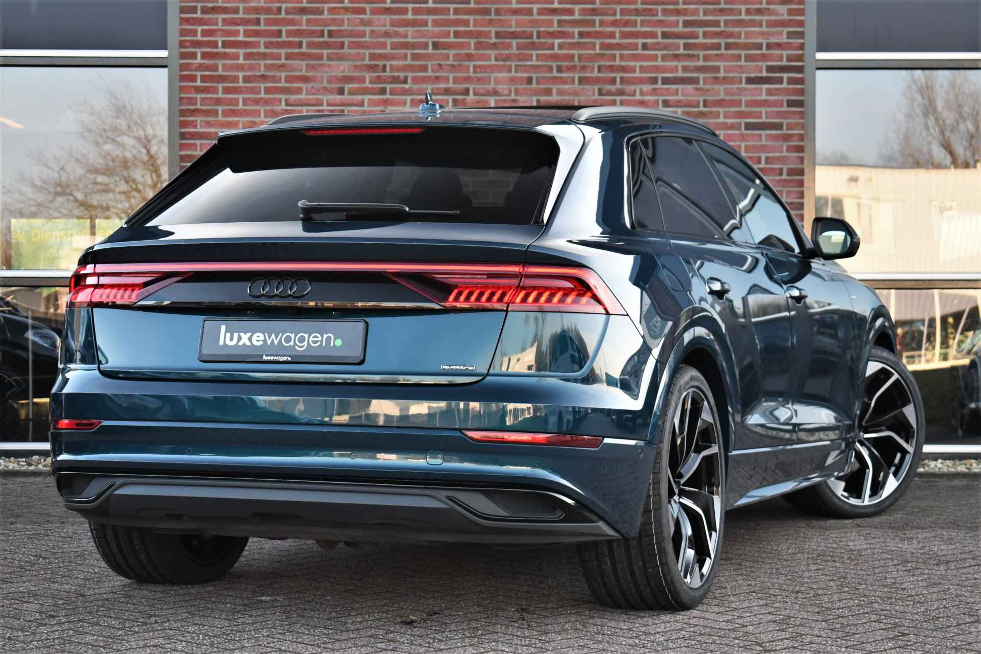 Audi Q8 55 TFSI e quattro S-Line S-zetels Pano 23inch Trekh B&O ACC Softclose - 2/86