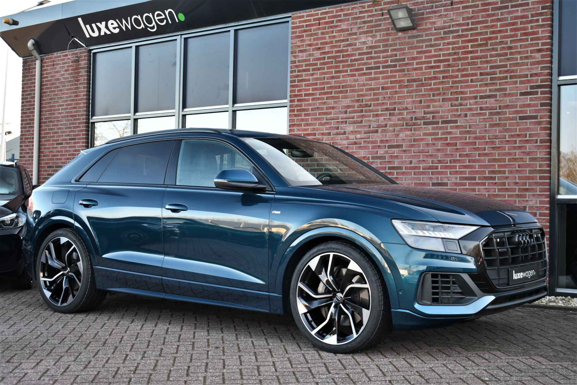 Audi Q8 55 TFSI e quattro S-Line S-zetels Pano 23inch Trekh B&O ACC Softclose - 5/86