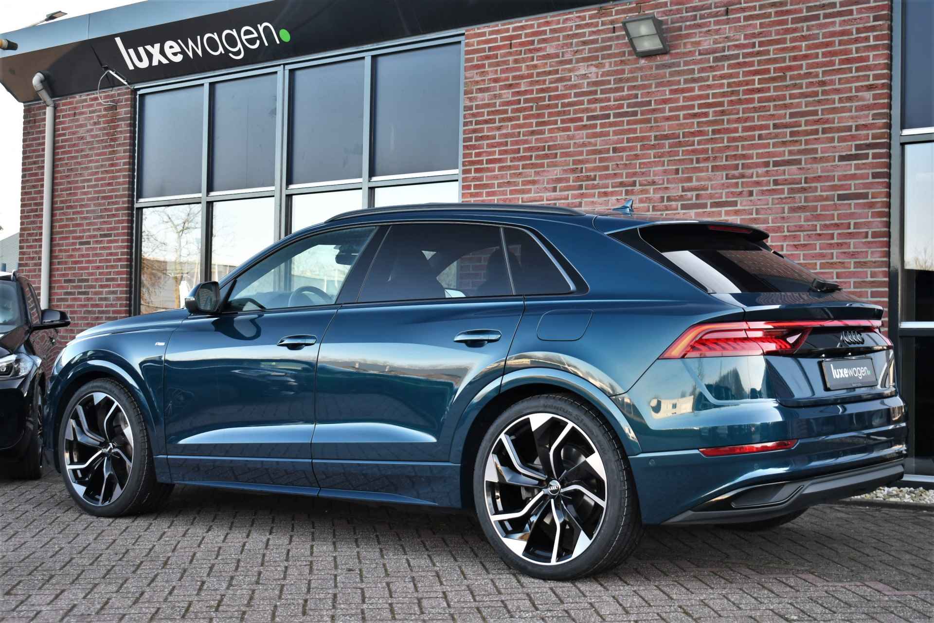 Audi Q8 55 TFSI e quattro S-Line S-zetels Pano 23inch Trekh B&O ACC Softclose - 6/86