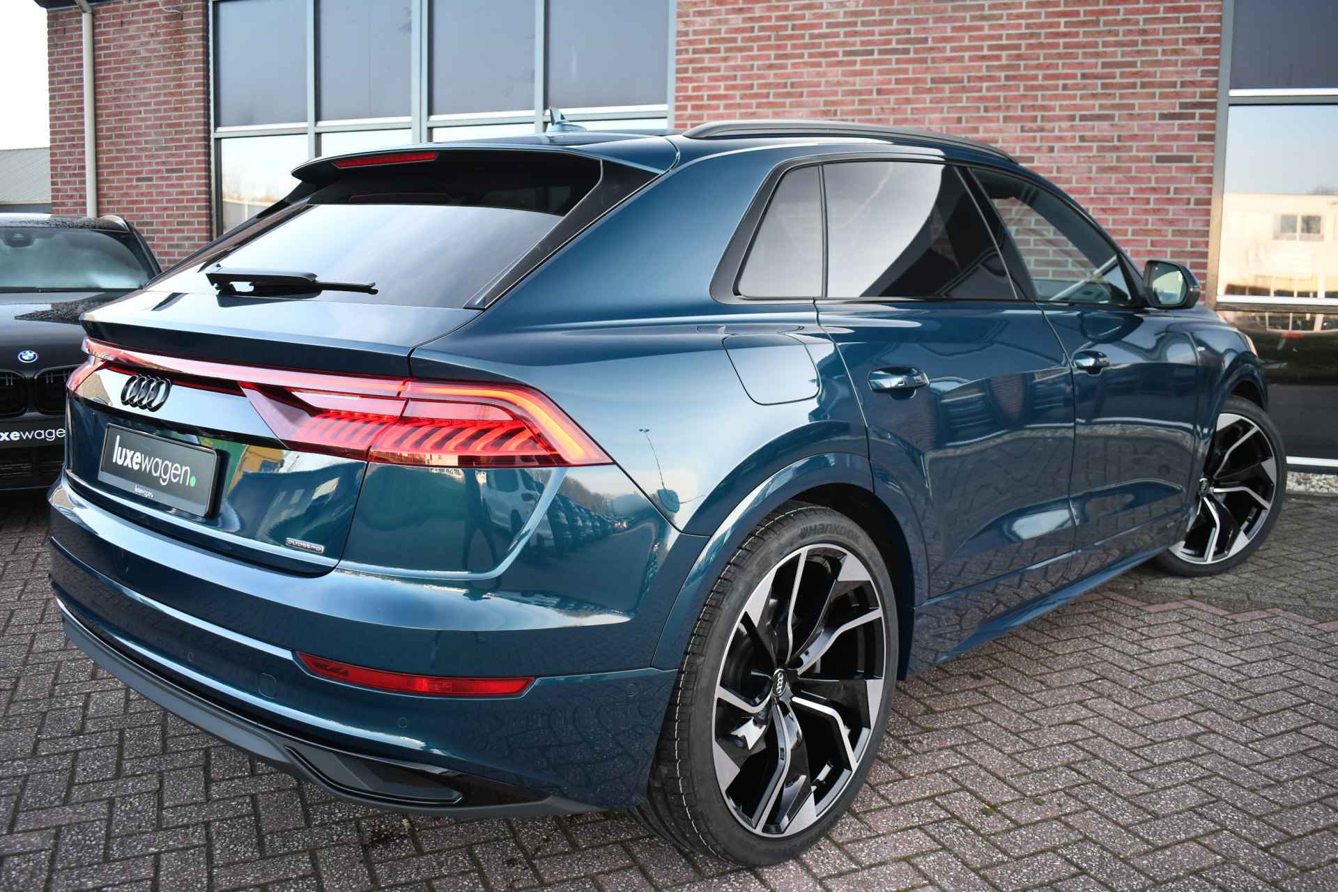 Audi Q8 55 TFSI e quattro S-Line S-zetels Pano 23inch Trekh B&O ACC Softclose - 80/86