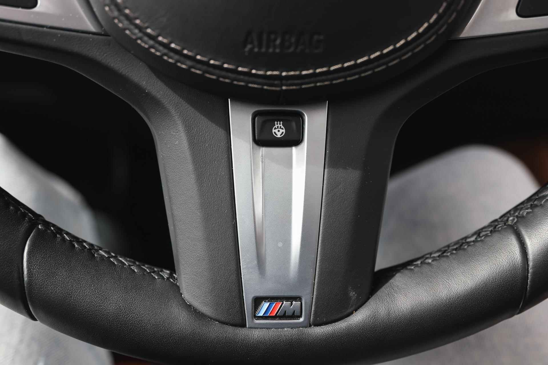 BMW X5 xDrive45e High Executive M Sport Automaat / Panoramadak / Trekhaak / Parking Assistant Plus / Soft-Close / M Multifunctionele stoelen / Head-Up - 20/44