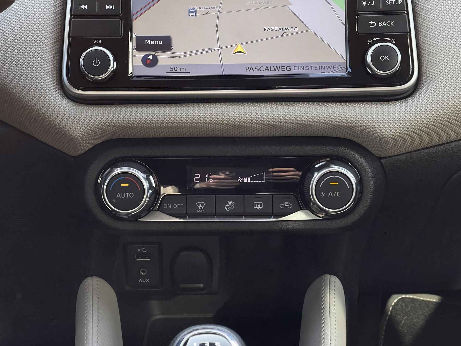 Nissan Micra 0.9 IG-T N-Way | Navigatie | Park. Sensor | Keyless Entry | Cruise & Climate Control | DAB | Rijklaarprijs! - 19/29