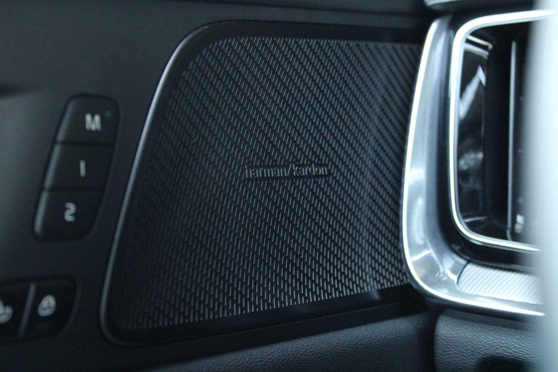 Volvo S60 B4 Ultimate Dark | Sportstoel | 360° Camera | Head-Up Display | Harman/Kardon | Adaptive Cruise | Panoramadak | Elektrische Stoe - 26/46
