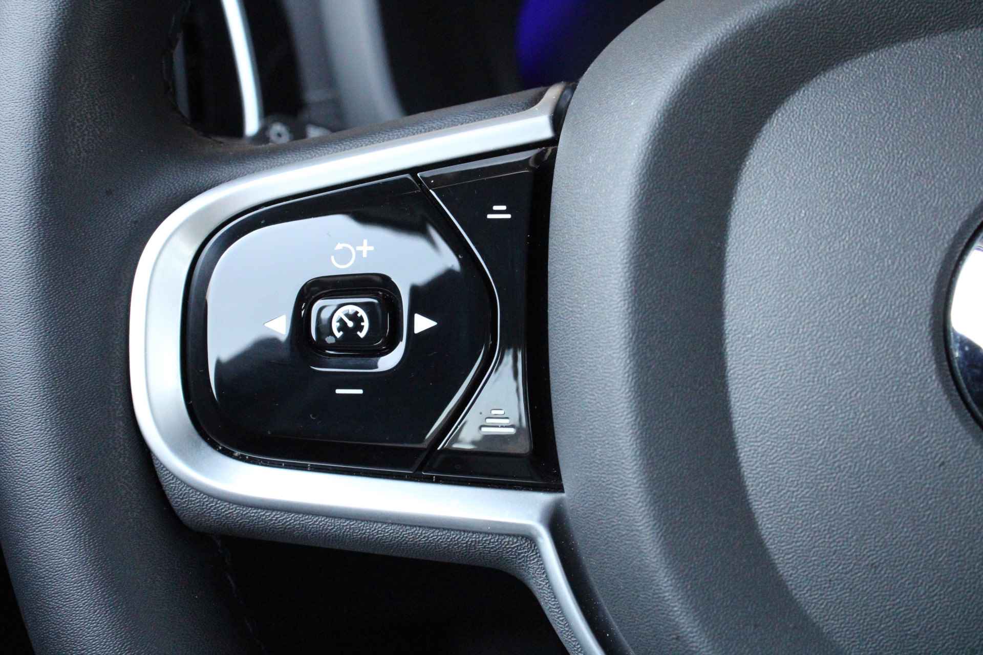 Volvo S60 B4 Ultimate Dark | Sportstoel | 360° Camera | Head-Up Display | Harman/Kardon | Adaptive Cruise | Panoramadak | Elektrische Stoe - 31/46