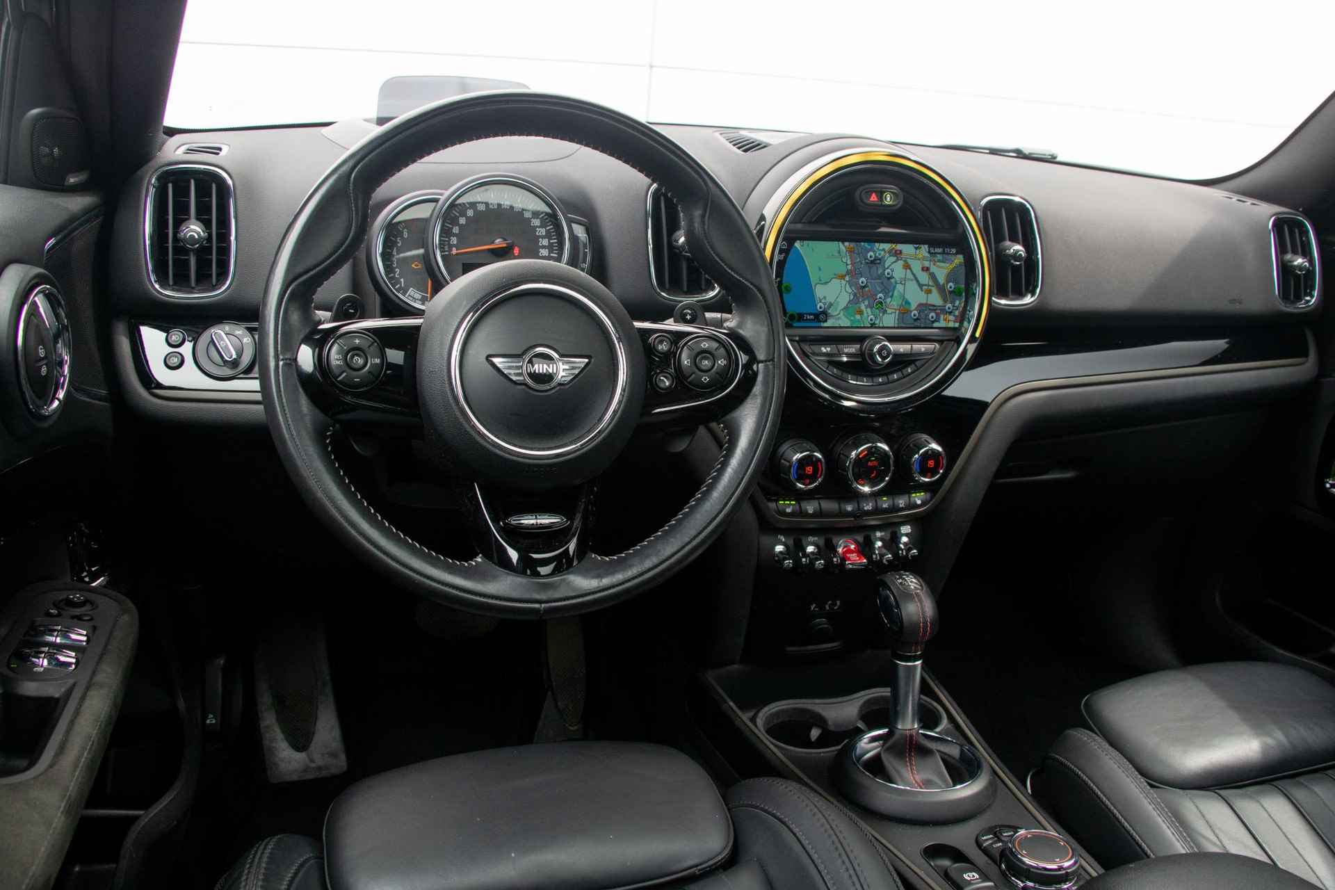 MINI Countryman Cooper S | Chili | Panoramadak | Achteruitrijcamera | Harman Kardon | Summer Sale 50 - 11/32