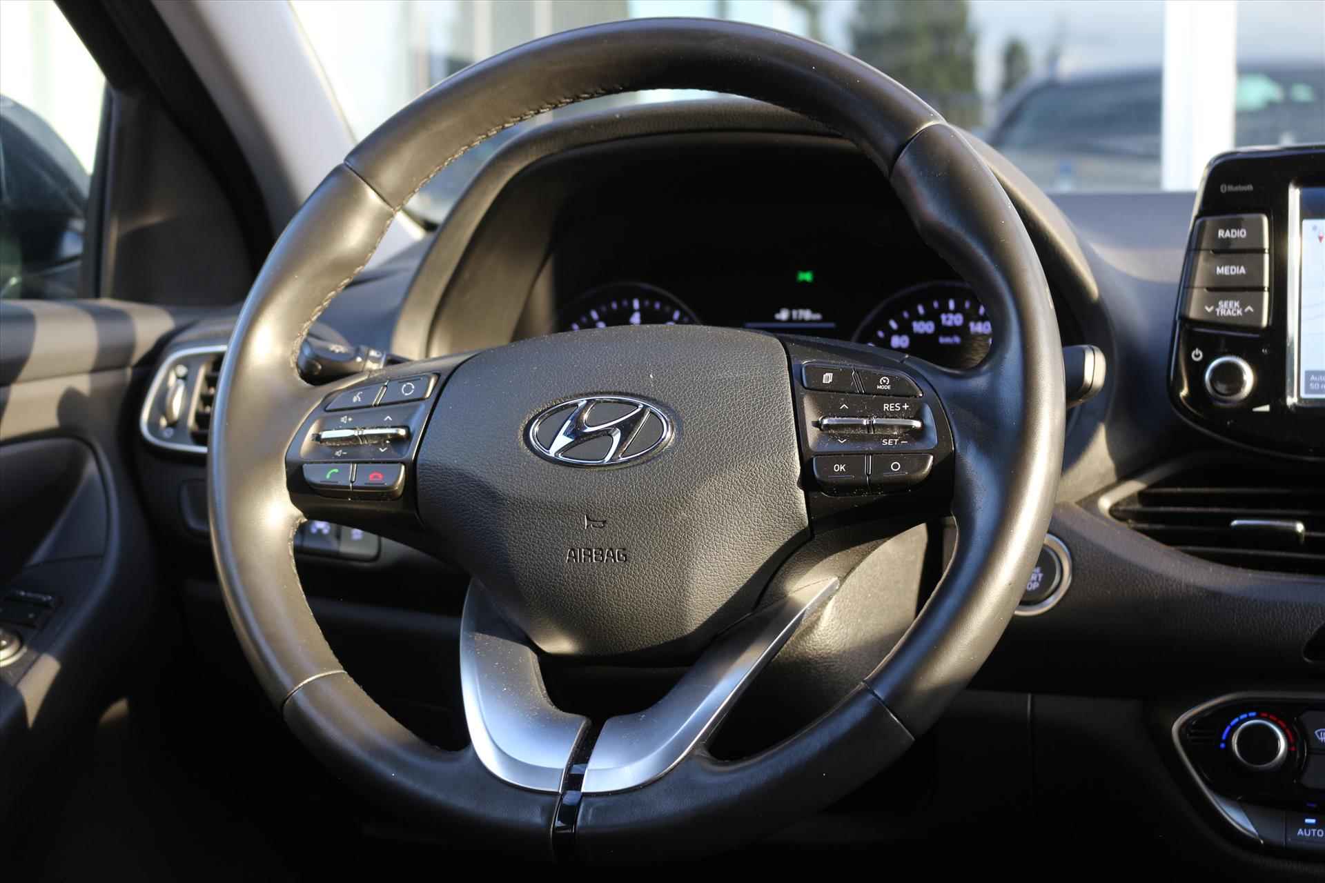 Hyundai I30 1.4 T-GDi 140pk Premium RIJKLAAR - 10/17