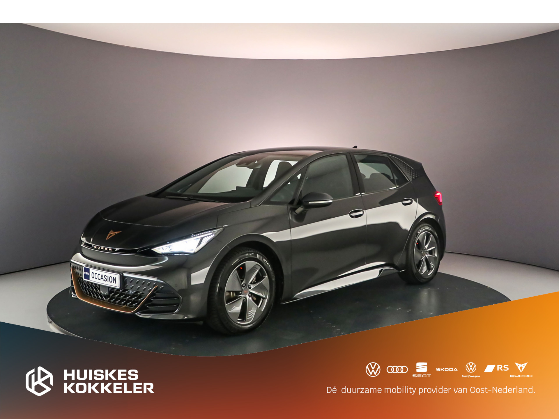 CUPRA Born Business One 204pk Automaat Achteruitrijcamera, Navigatie, Adaptive cruise control, Stoelverwarming, Parkeersensoren, Stuurwiel verwarmd, Airco, DAB, Parkeersensoren, LED verlichting