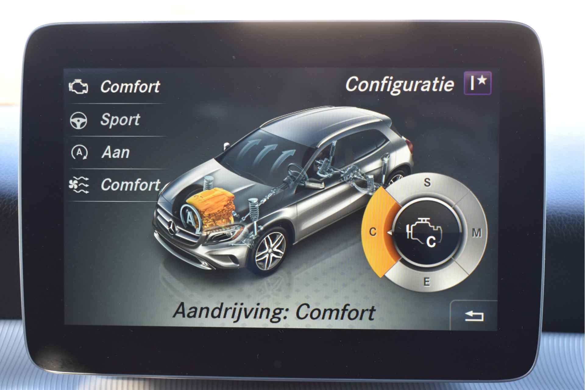 Mercedes-Benz GLA 180 | Camera | Allweather | Stoelverw | Navi | Cruise Control | LED | LM-Velgen - 21/63