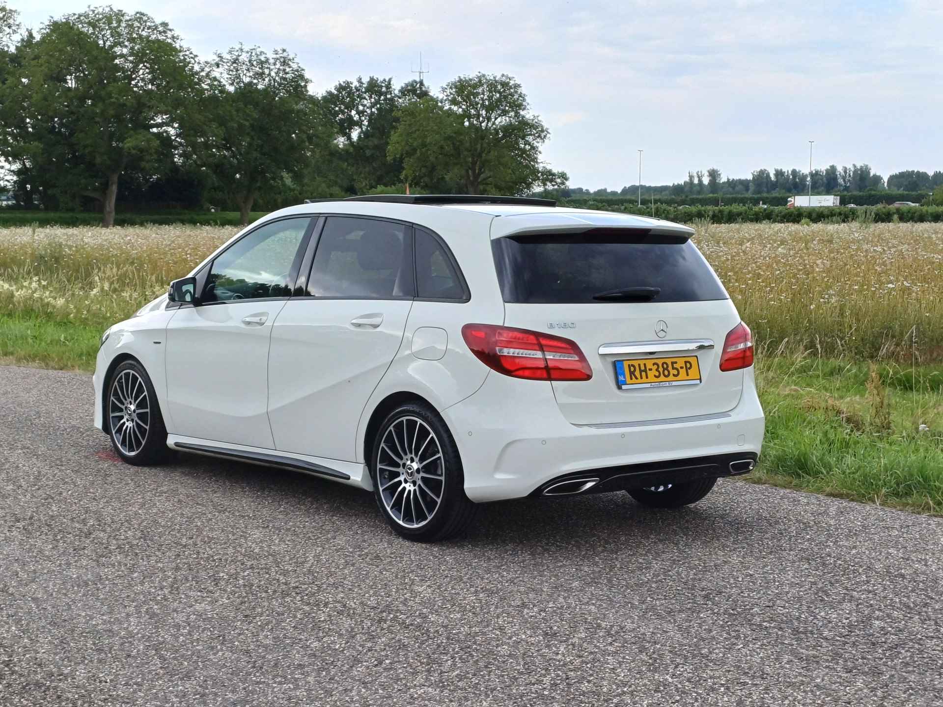 Mercedes-Benz B-Klasse 180 EDITION | NL | AMG-Line | Pano Dak | LED | Camera | Navi | Cruise | 18 INCH - 9/48