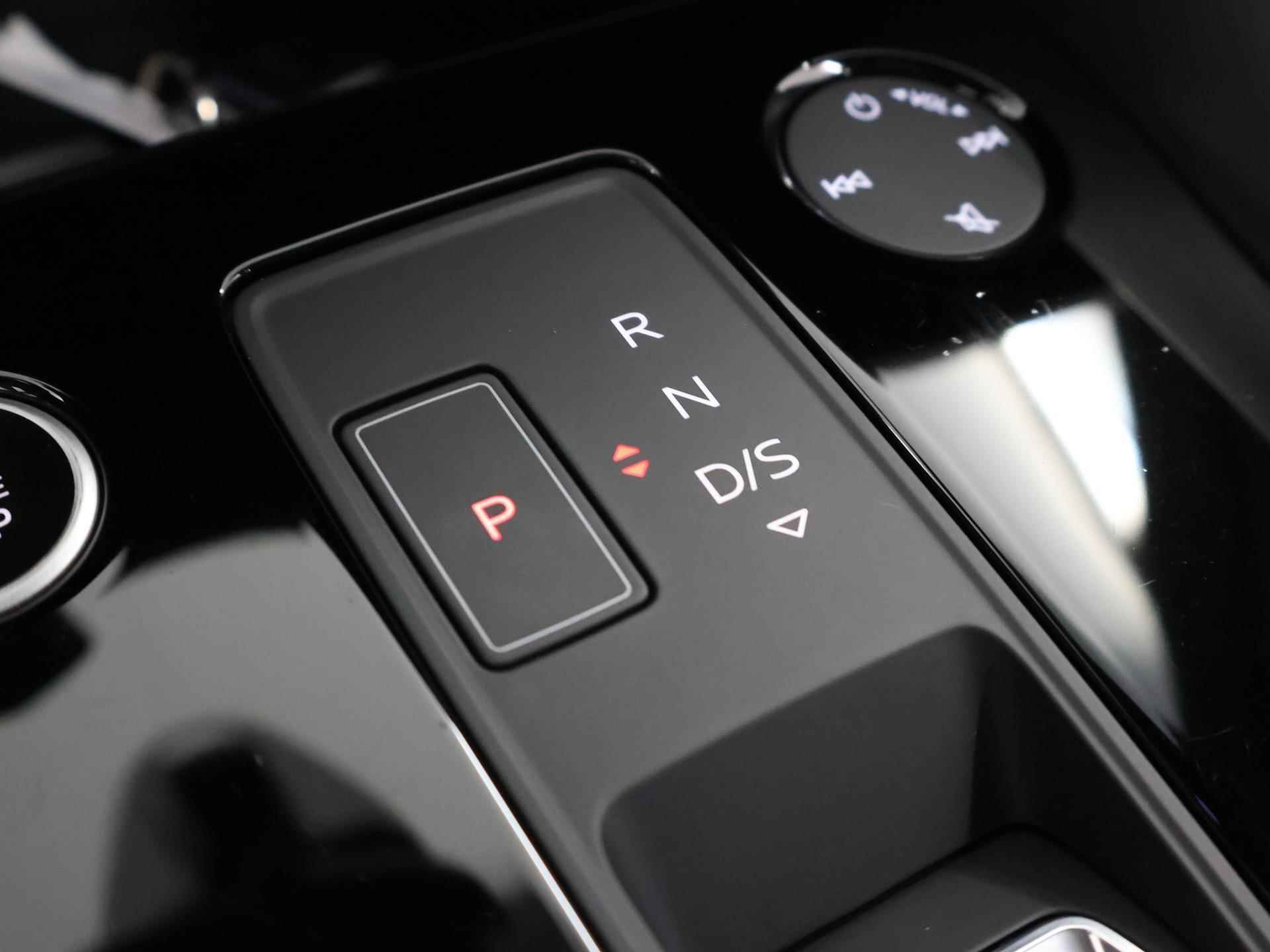 Audi A3 Sportback 40 TFSI S-line E Edition | Phev | Panoramadak | Virtual Cockpit | Navigatie | Adaptieve Cruise Control | Apple Carplay / Android Auto | Stoelverwarming | - 33/51
