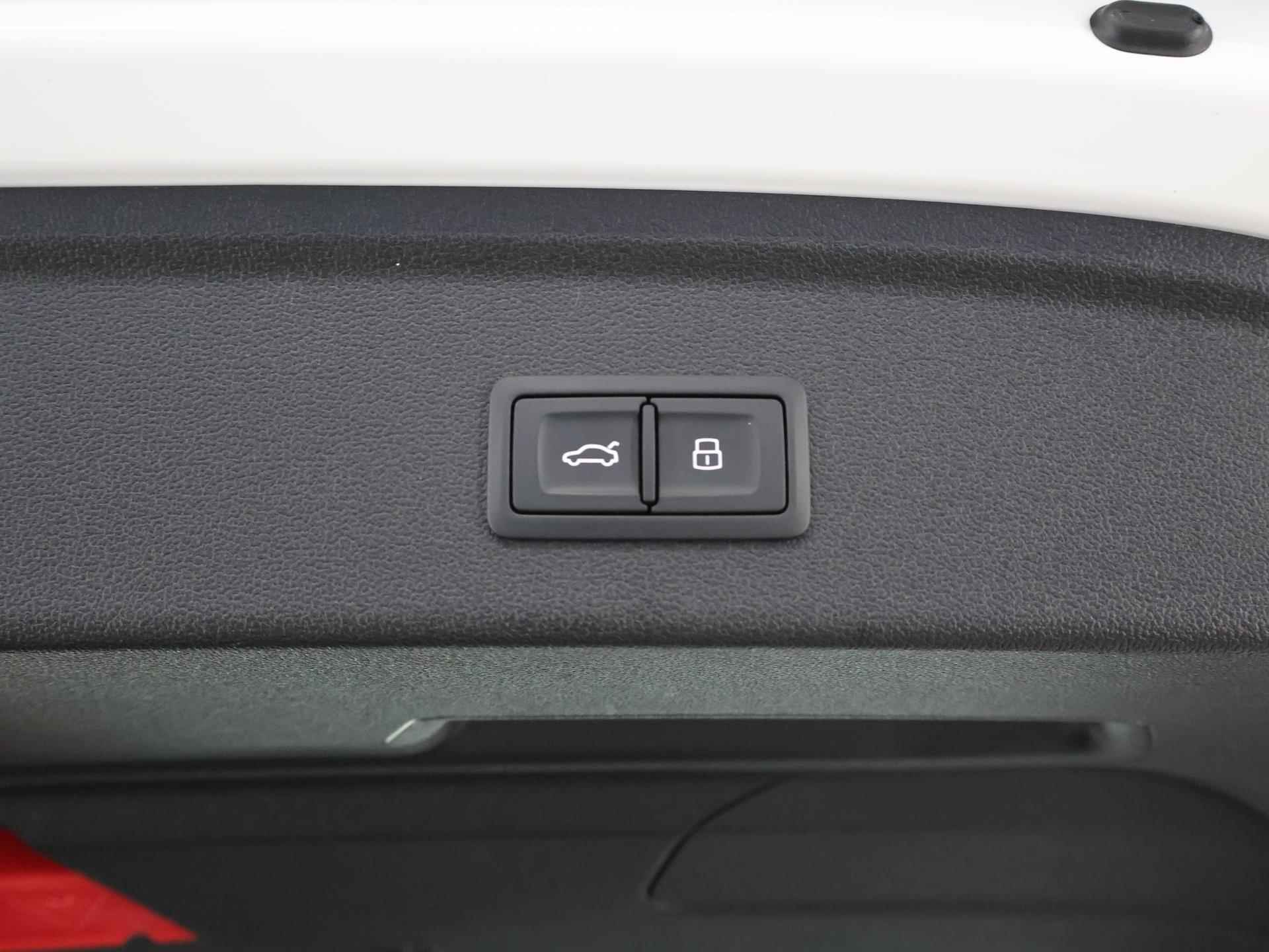 Audi A3 Sportback 40 TFSI S-line E Edition | Phev | Panoramadak | Virtual Cockpit | Navigatie | Adaptieve Cruise Control | Apple Carplay / Android Auto | Stoelverwarming | - 48/51