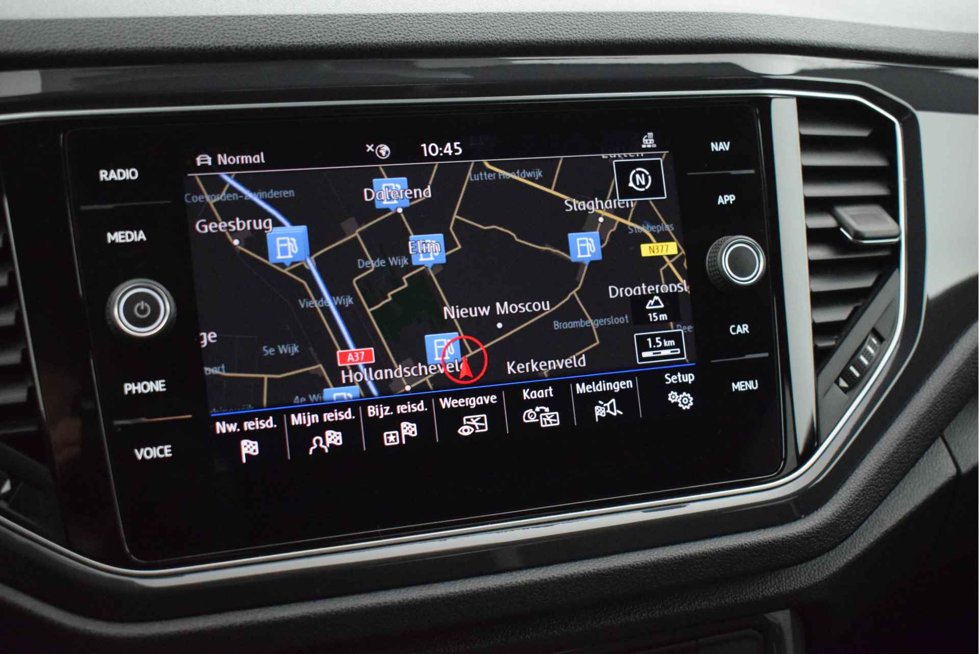 Volkswagen T-Roc 1.5 TSI 150pk H6 R-Line Sport Camera Virtual Cockpit Navigatie - 21/47