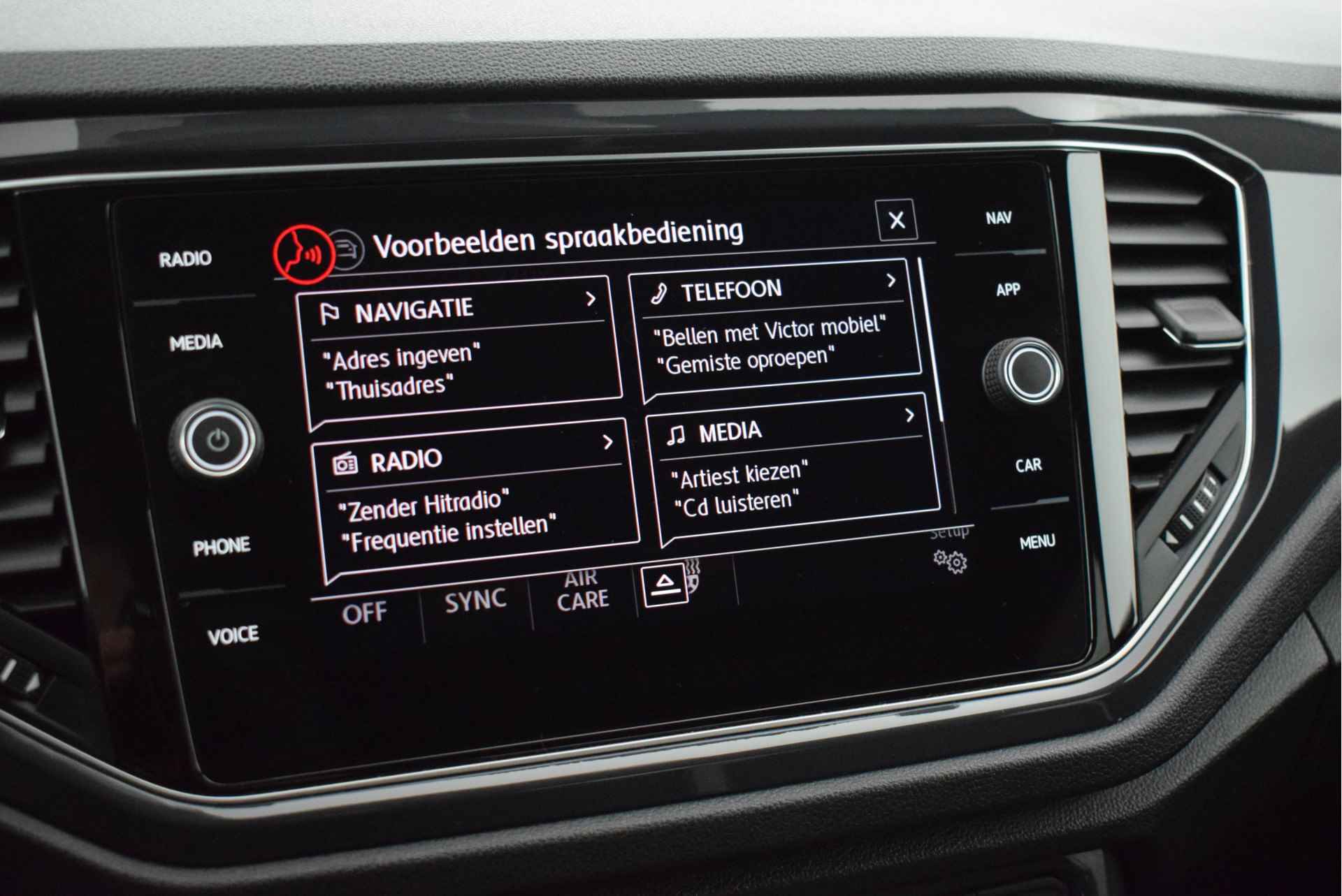 Volkswagen T-Roc 1.5 TSI 150pk H6 R-Line Sport Camera Virtual Cockpit Navigatie - 27/47