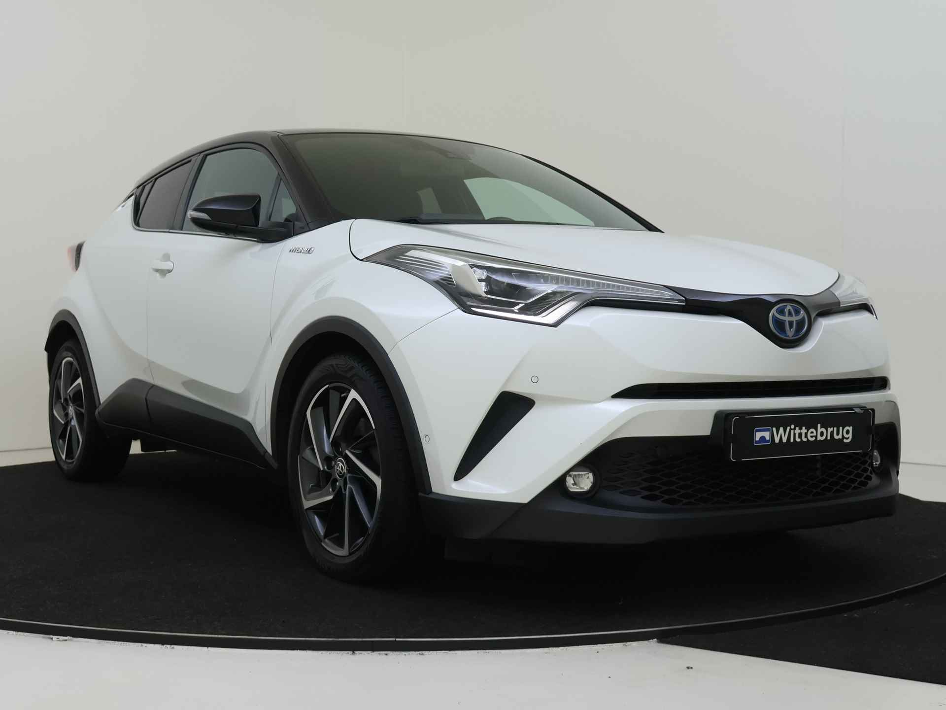 Toyota C-HR 1.8 Hybrid Bi-Tone | Navigatie | Camera | 18 Inch Lichtmetalen Velgen - 4/45