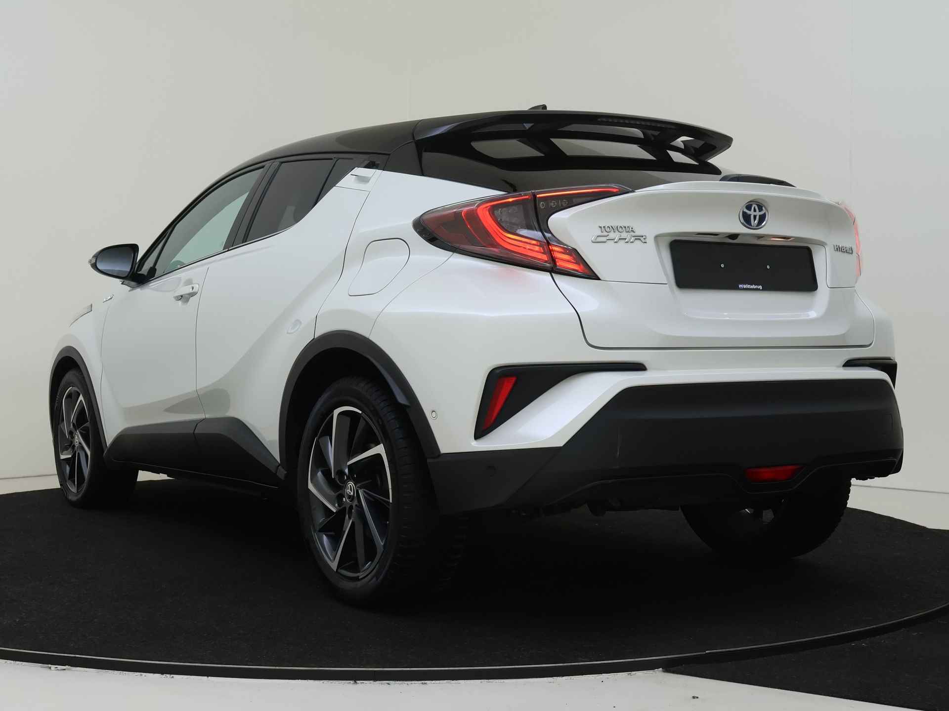 Toyota C-HR 1.8 Hybrid Bi-Tone | Navigatie | Camera | 18 Inch Lichtmetalen Velgen - 5/45