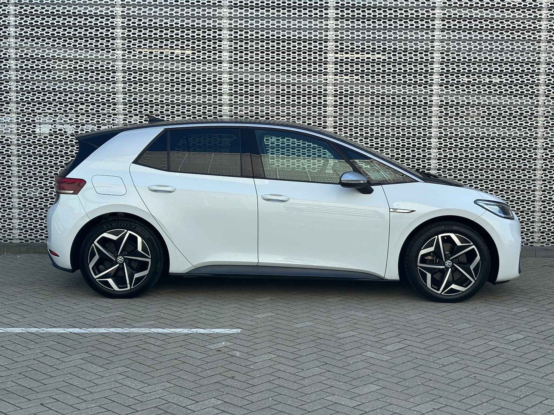 Volkswagen ID.3 First Plus 58 kWh - 26/31