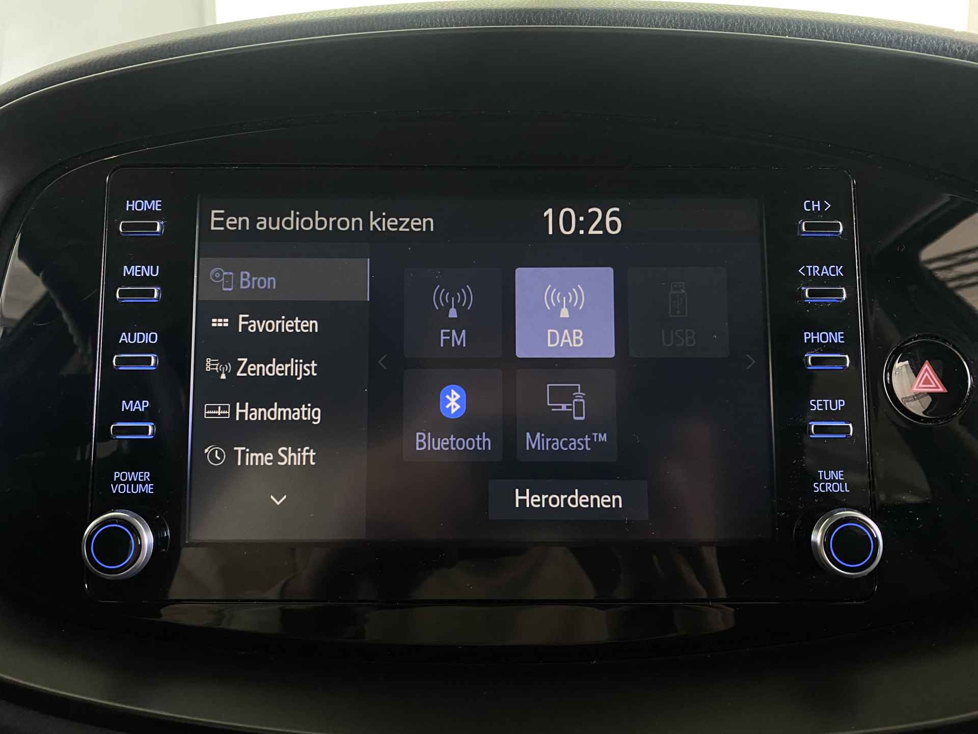 Toyota Aygo X 1.0 VVT-i Pulse Automaat | Apple Carplay | Climate Control | ACC | DAB | Camera | - 24/40