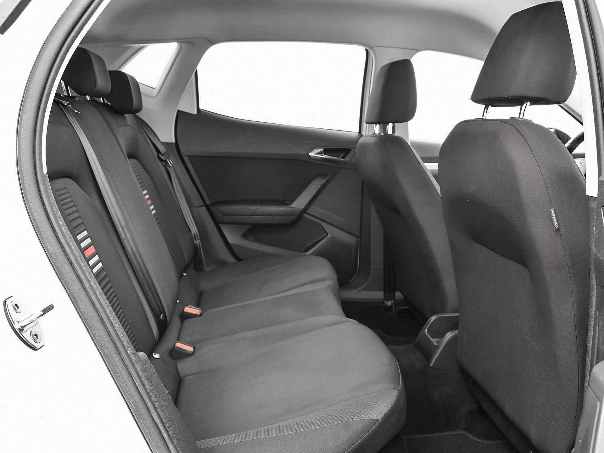 SEAT Ibiza 1.0 Tsi 115pk FR Business Intense | Climatronic | Cruise Control | P-Sensoren | Camera | Navi | Full Link | Virtual Cockpit | 17'' Inch | 12 Maanden BOVAG-Garantie - 11/30