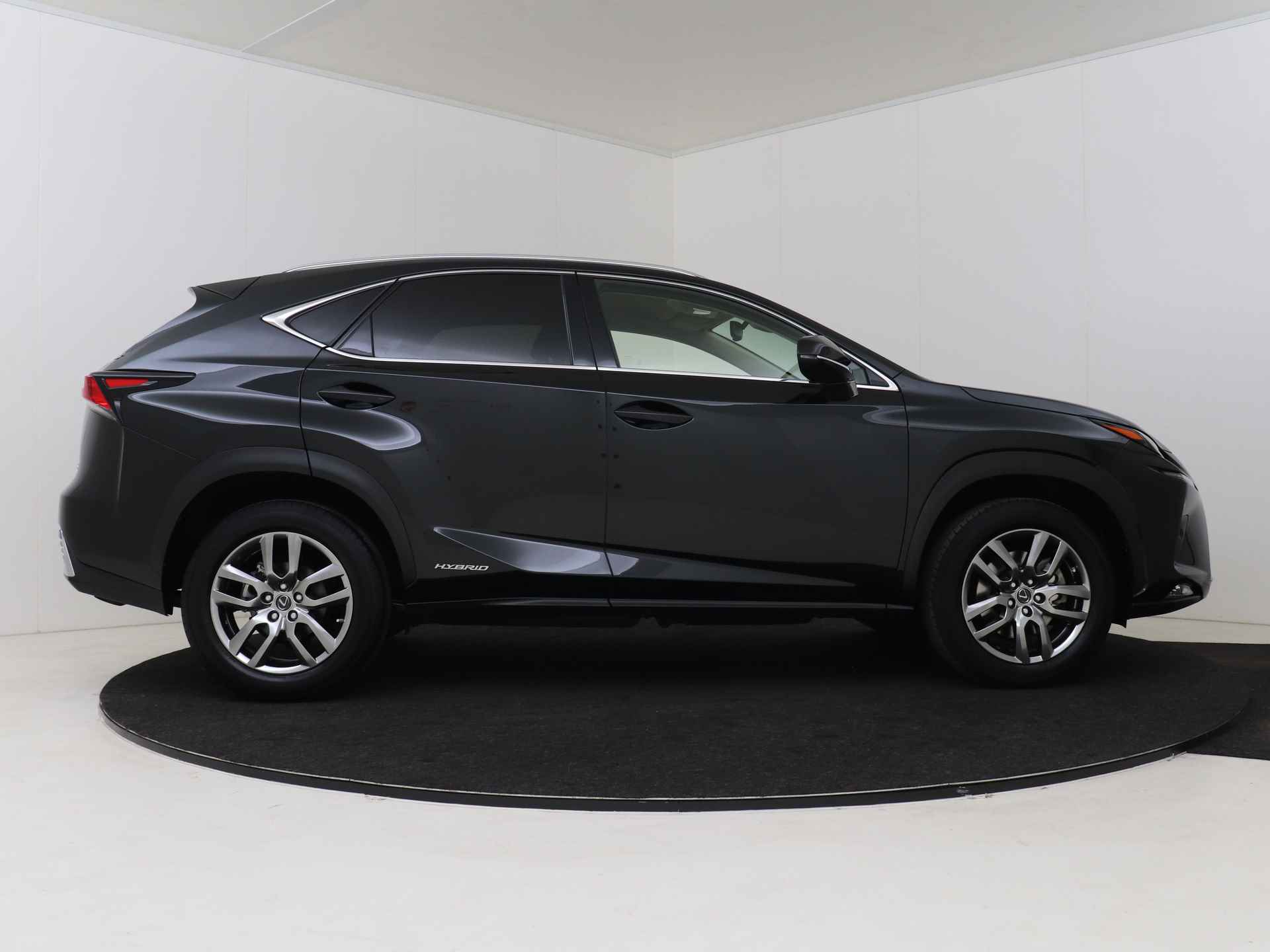 Lexus NX 300h AWD Ultimate Edition | Premium Navigatie | Safety System | Lederen Bekleding | - 17/51