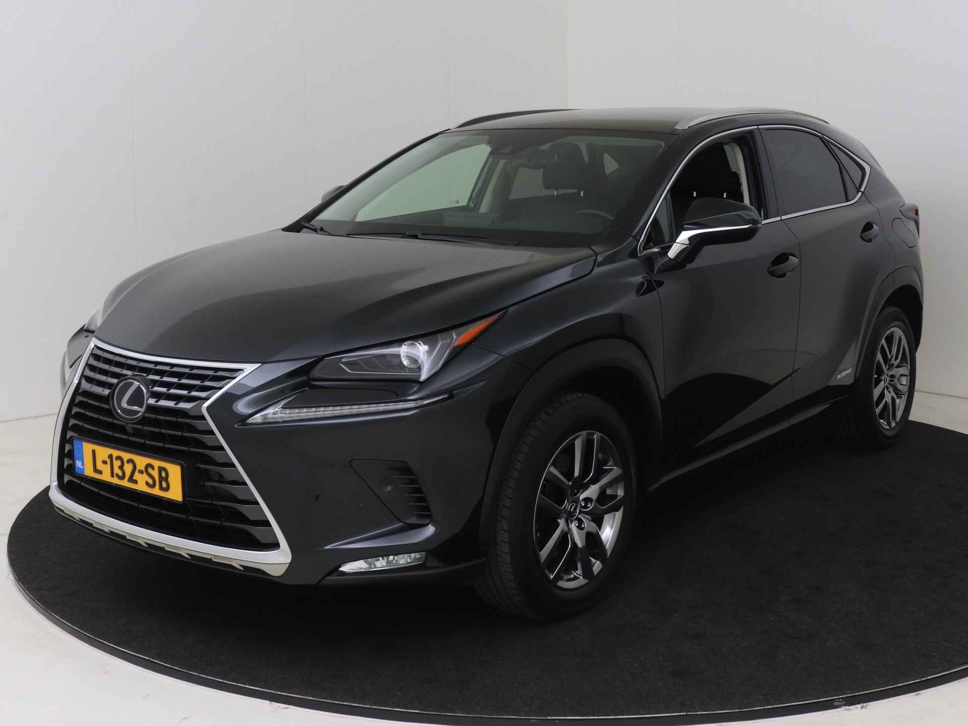 Lexus NX 300h AWD Ultimate Edition | Premium Navigatie | Safety System | Lederen Bekleding | - 30/51