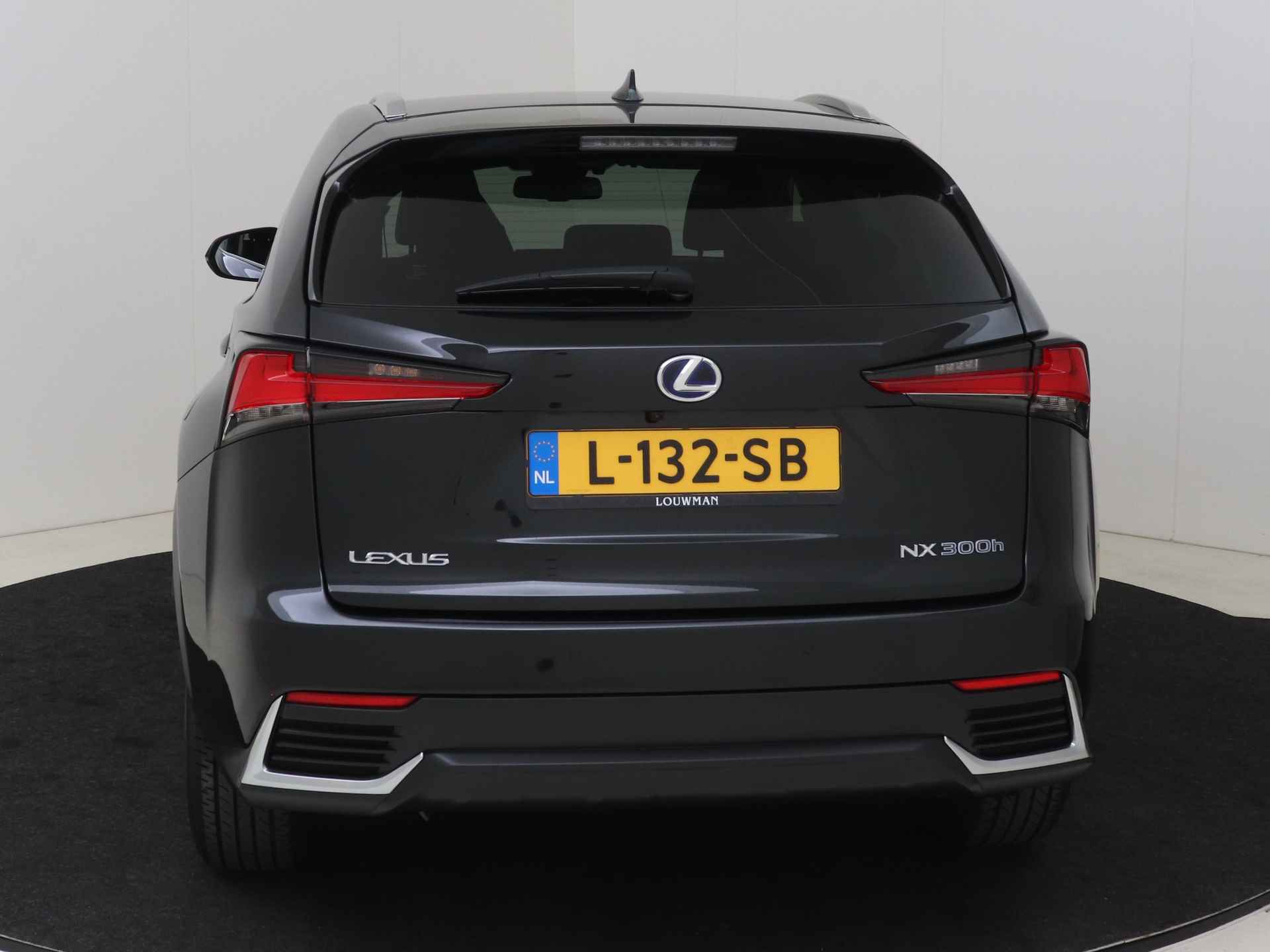 Lexus NX 300h AWD Ultimate Edition | Premium Navigatie | Safety System | Lederen Bekleding | - 31/51