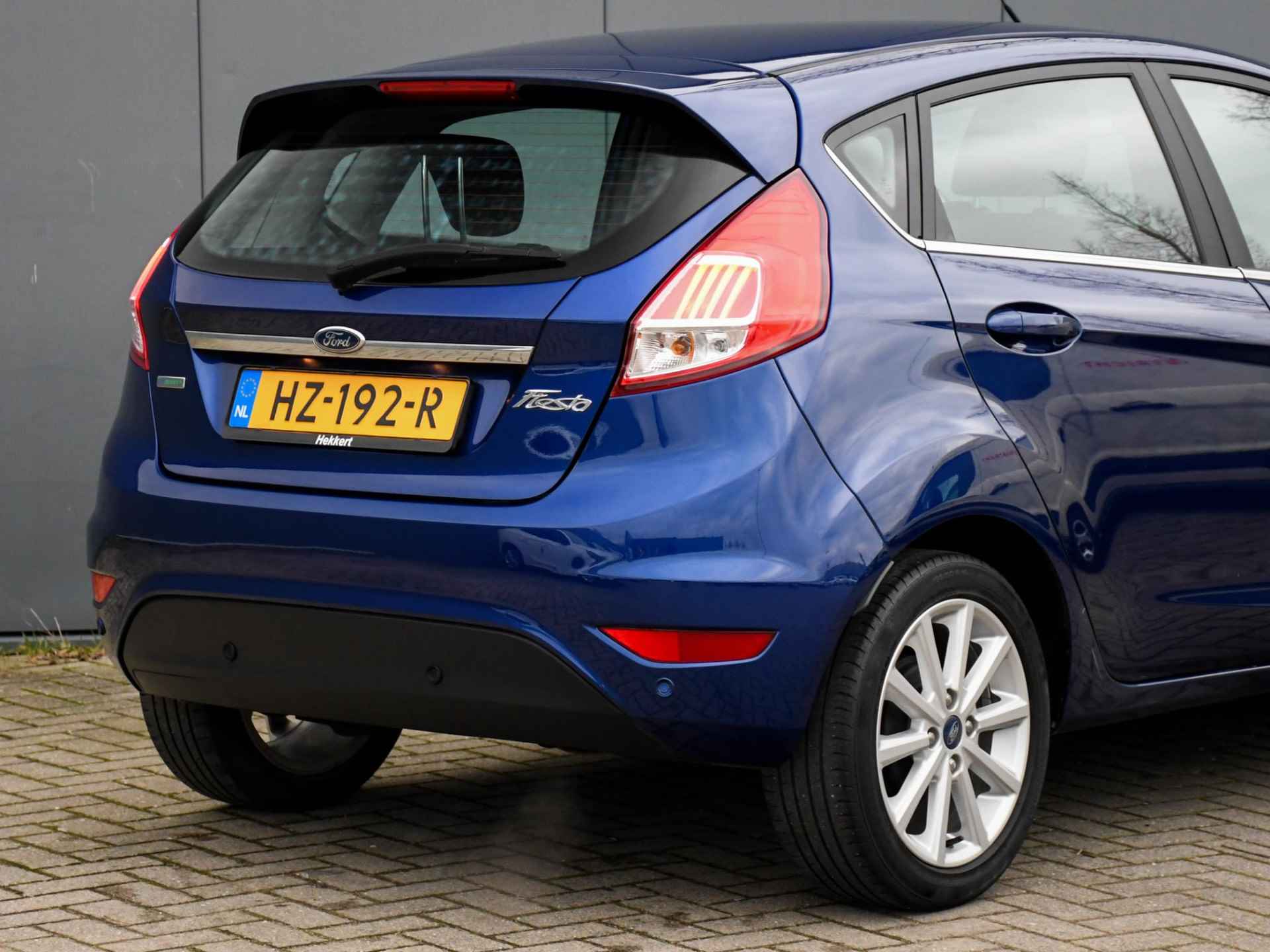 Ford Fiesta Titanium 1.0 EcoBoost 100pk CRUISE.C | NAVI | CLIMA | 16''LM | QUICK CLEAR | PDC ACHTER - 5/30