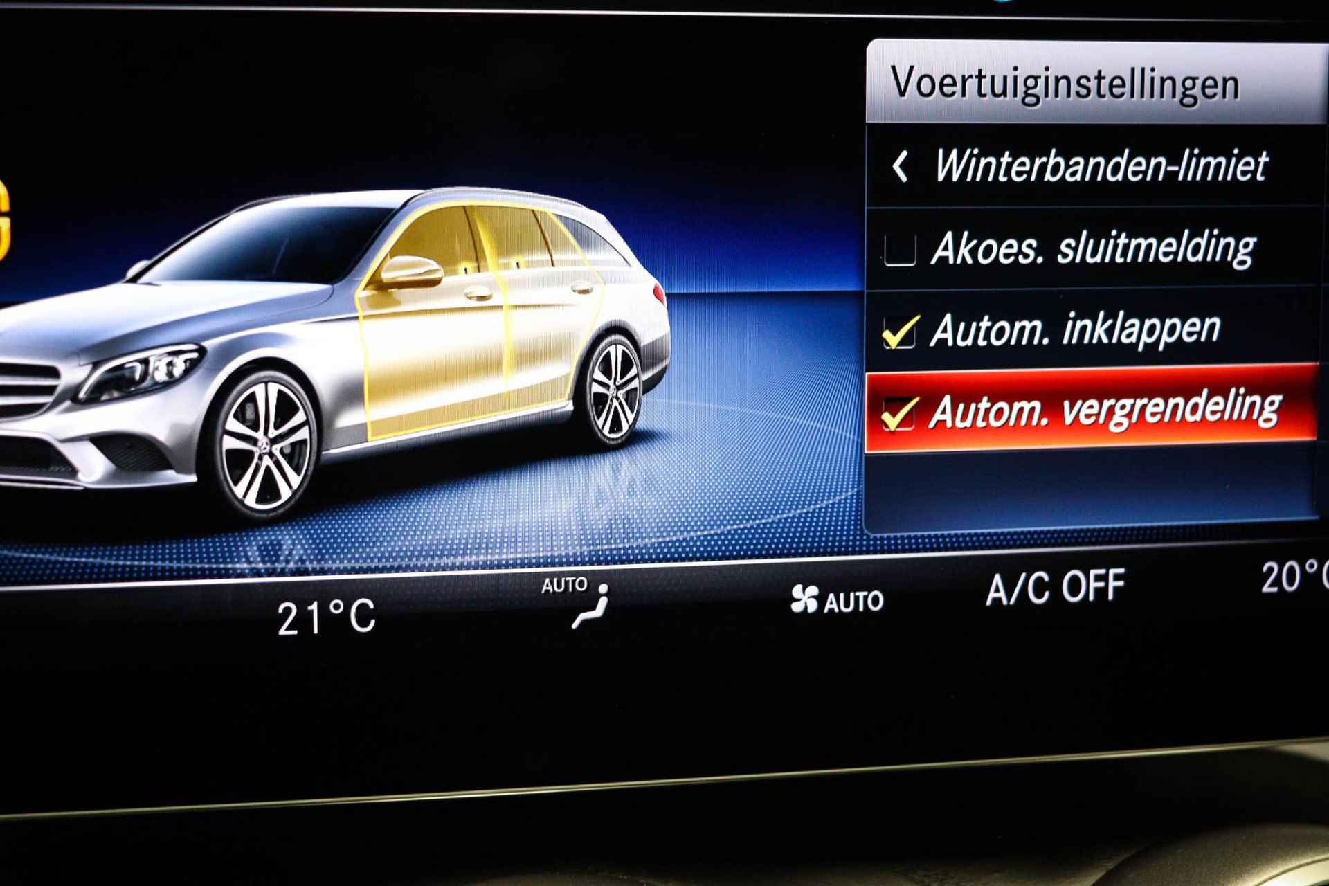 Mercedes-Benz C-klasse Estate 300 e | AMG LINE | SFEERVERLICHTING | DAB | APPLE | DRAADLOZE LADER - 53/61