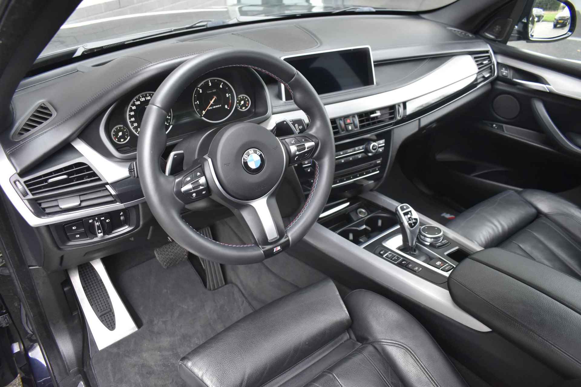 BMW X5 M50d / Head-up / Pano / Stoelverwarming voor + achter / Memory stoelen / Navi / Camera - 3/53
