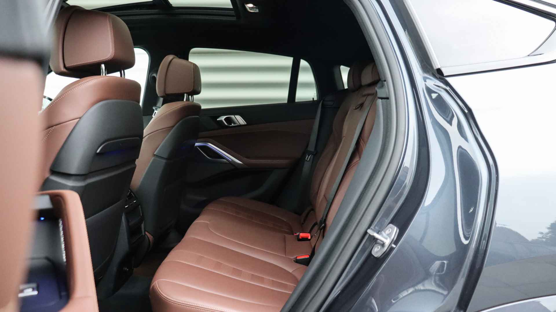 BMW X6 xDrive30d High Executive M-Sport | Harman/Kardon | Panoramadak | Head-up | Laserlight | Adaptieve Cruise Control - 27/34