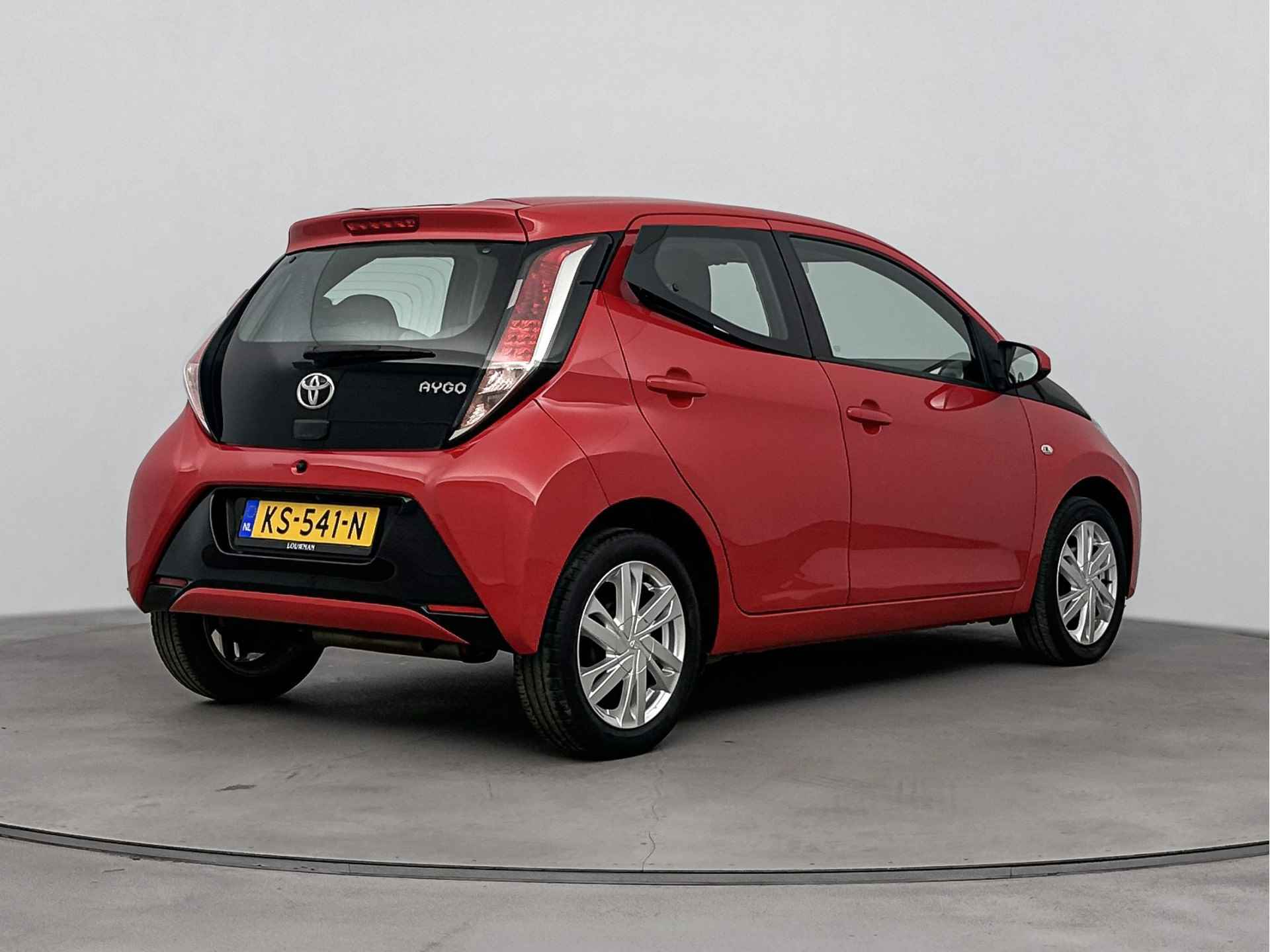 Toyota Aygo 1.0 VVT-i x-cite Limited | Airco | LM velgen | Camera | - 3/39