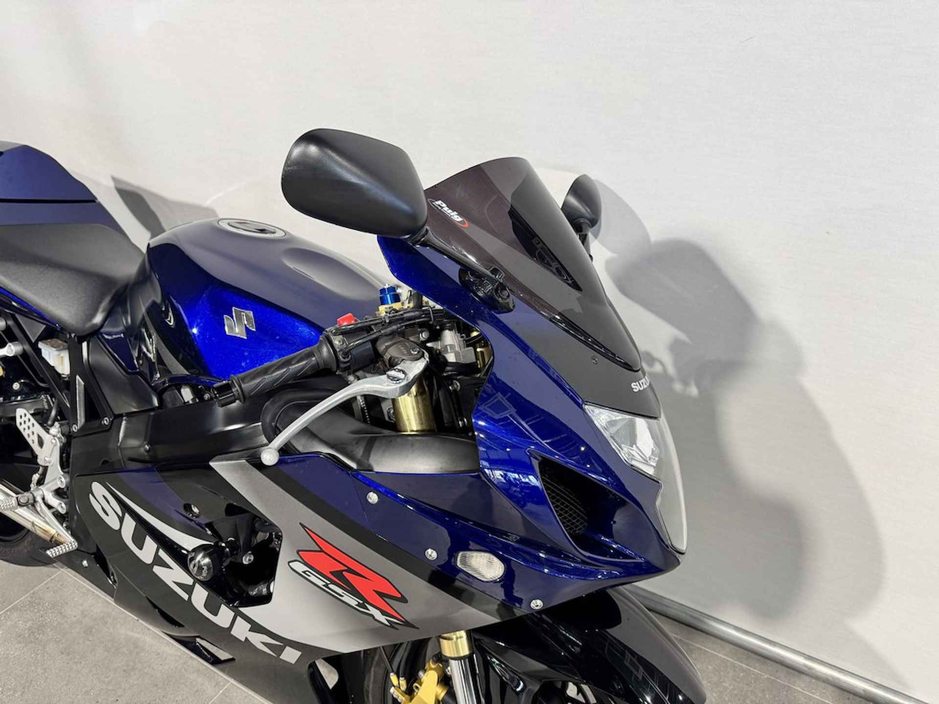 Suzuki GSX-R 750 - 2/8