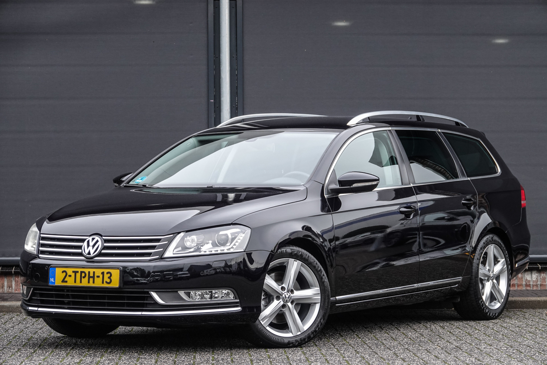 Volkswagen Passat Variant 2.0Tdi 140Pk DSG6 BlueMotion | Highline | Leder | Xenon | 17''